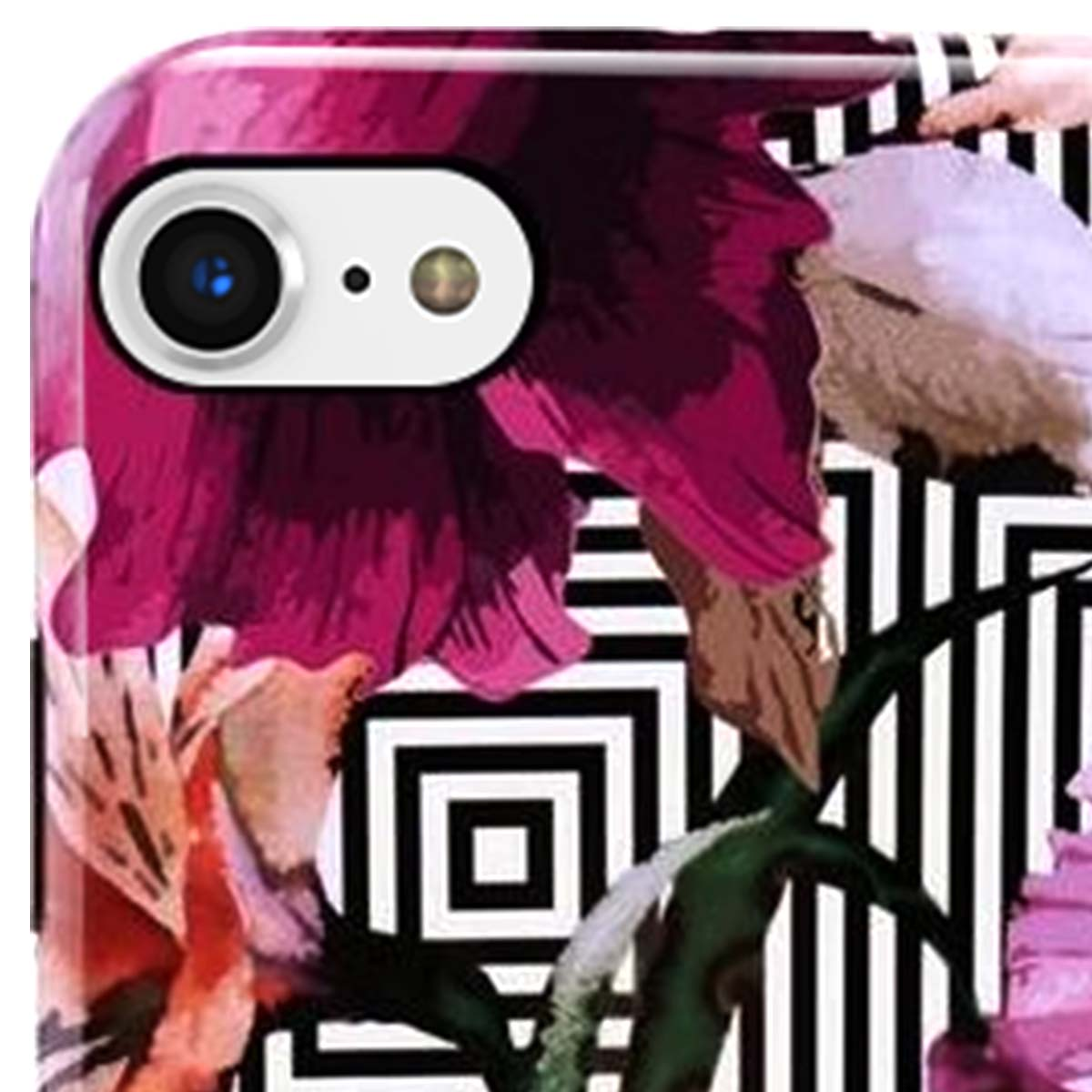 Handyhülle mit Blumendesign. Rote Blumen und schwarz-weiße geometrische Muster. Telefonkameraobjektiv sichtbar.