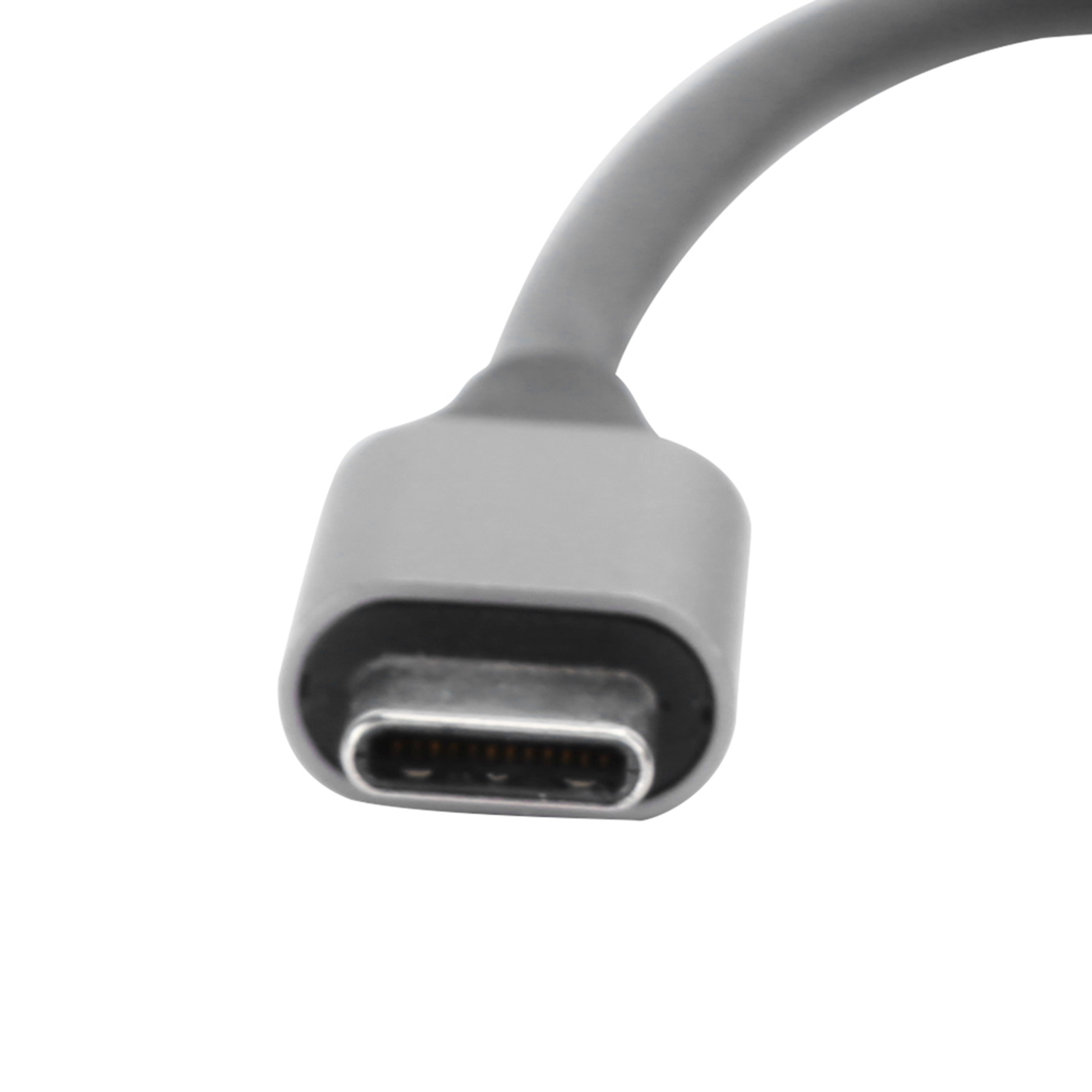 Ein grauer USB-C-Kabelanschluss vor weißem Hintergrund. Der Anschluss ist dem Betrachter zugewandt.