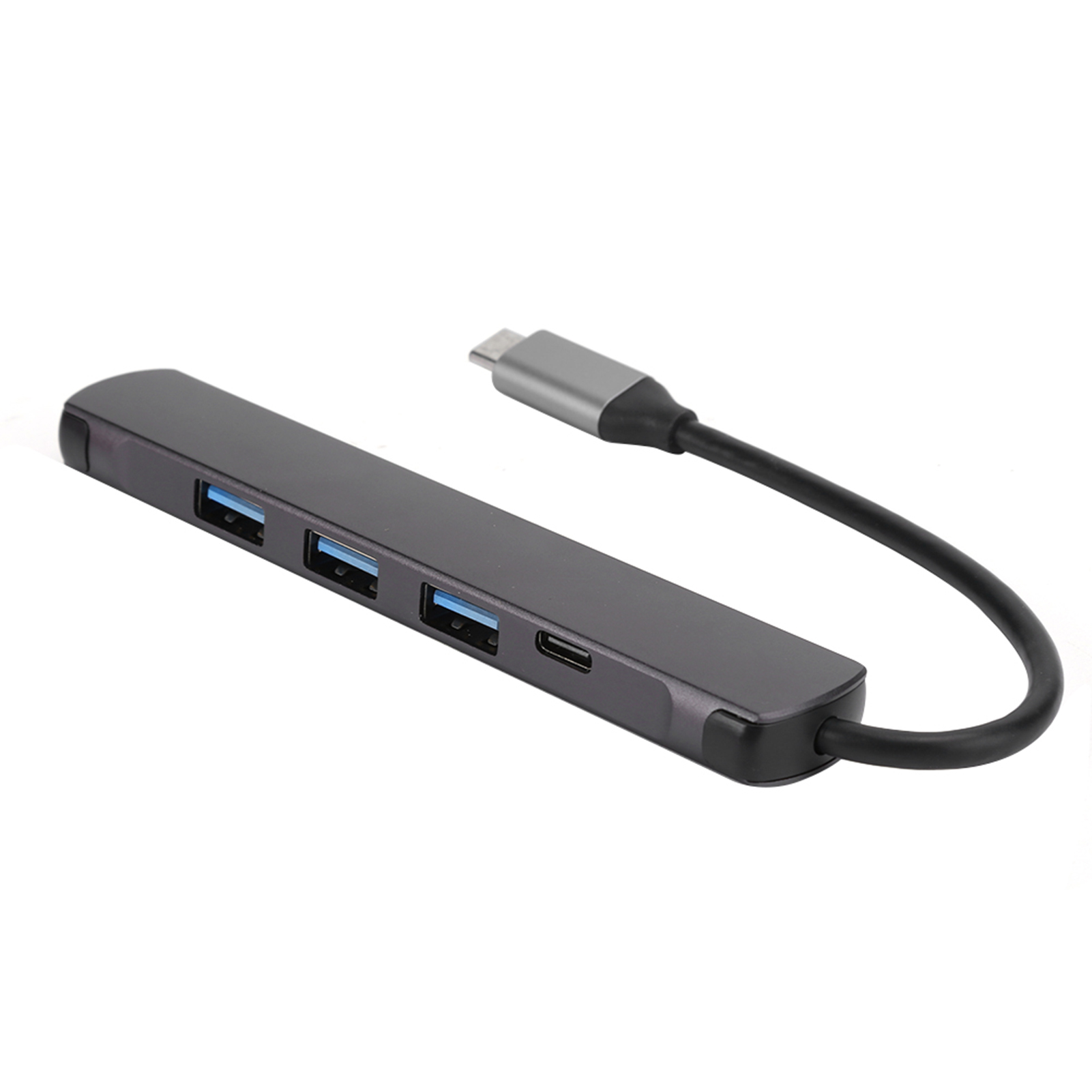Ein dunkelgrauer USB-Hub mit mehreren Anschlüssen und einem USB-C-Anschluss auf weißem Hintergrund.