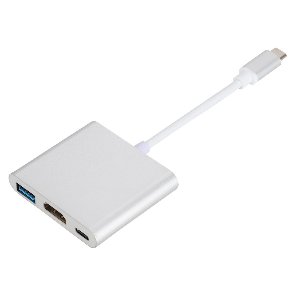 Ein silberner USB-C-Hub mit HDMI-, USB 3.0- und USB-C-Anschlüssen. Er hat ein weißes Kabel und einen USB-C-Anschluss. Isoliert auf weißem Hintergrund.