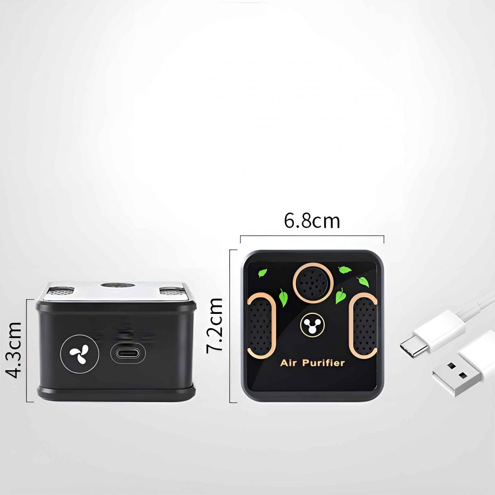 Schwarzer Luftreiniger mit Abmessungen und einem weißen USB-Kabel. Der Reiniger hat Lüfter- und Betriebsanzeigen.