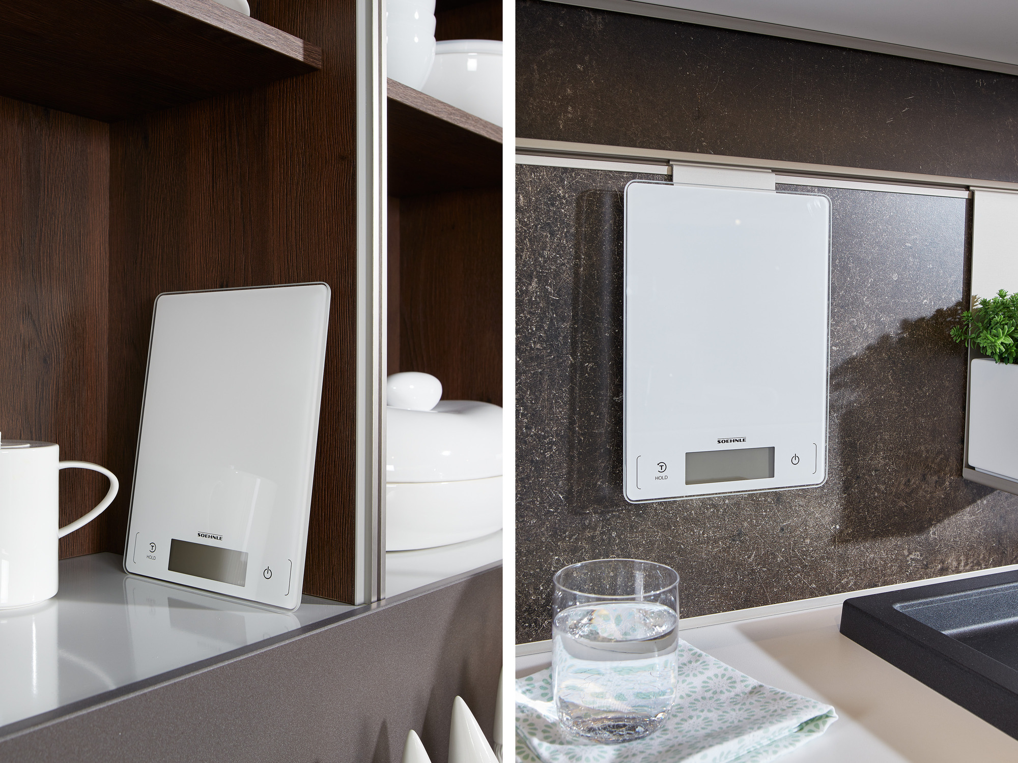 Scena kuchenna z białą wagą cyfrową, szklanką wody i białymi naczyniami na półkach. Dominują kolory brązowy i biały.