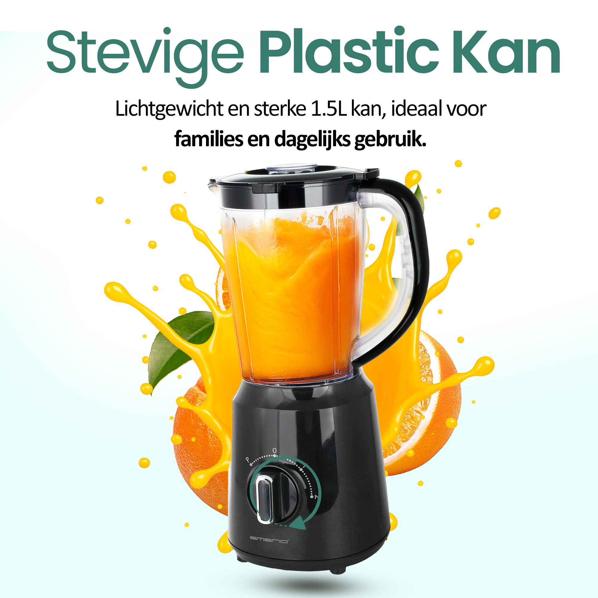 Una licuadora negra con un recipiente transparente lleno de líquido naranja, rodeada de salpicaduras de jugo de naranja.