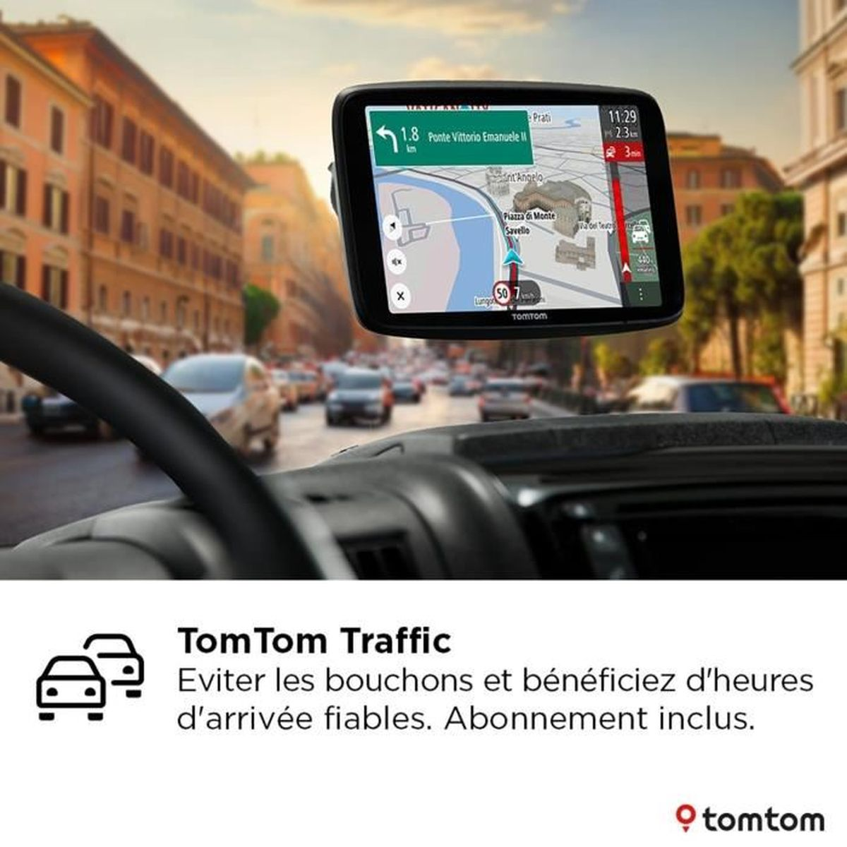 Un cruscotto mostra un GPS TomTom con una mappa di Roma. Traffico in arrivo. Logo in basso: TomTom Traffic.