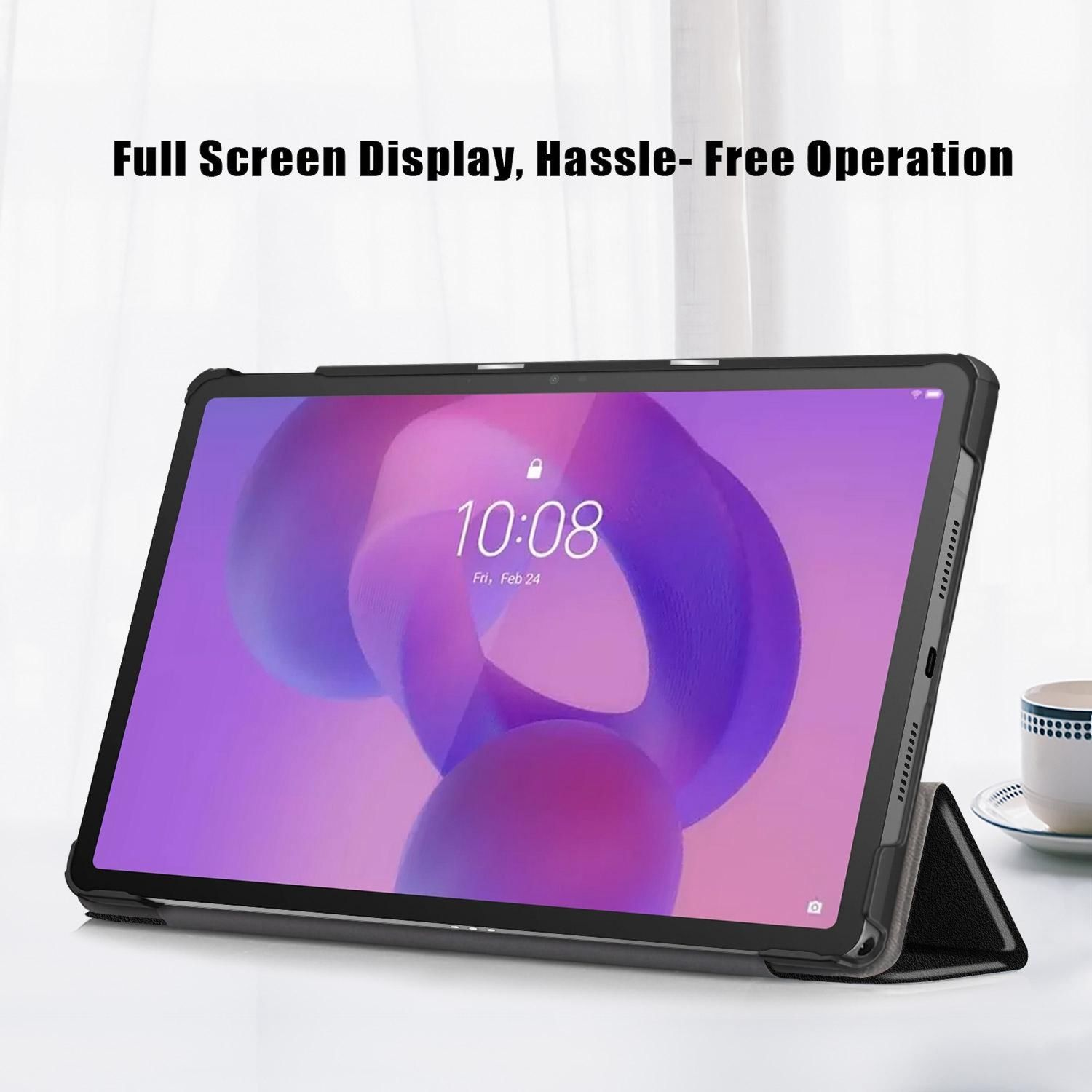 Tablet mit Hülle, die Zeit und Datum anzeigt. Oben steht: 'Full Screen Display, Hassle-Free Operation'.