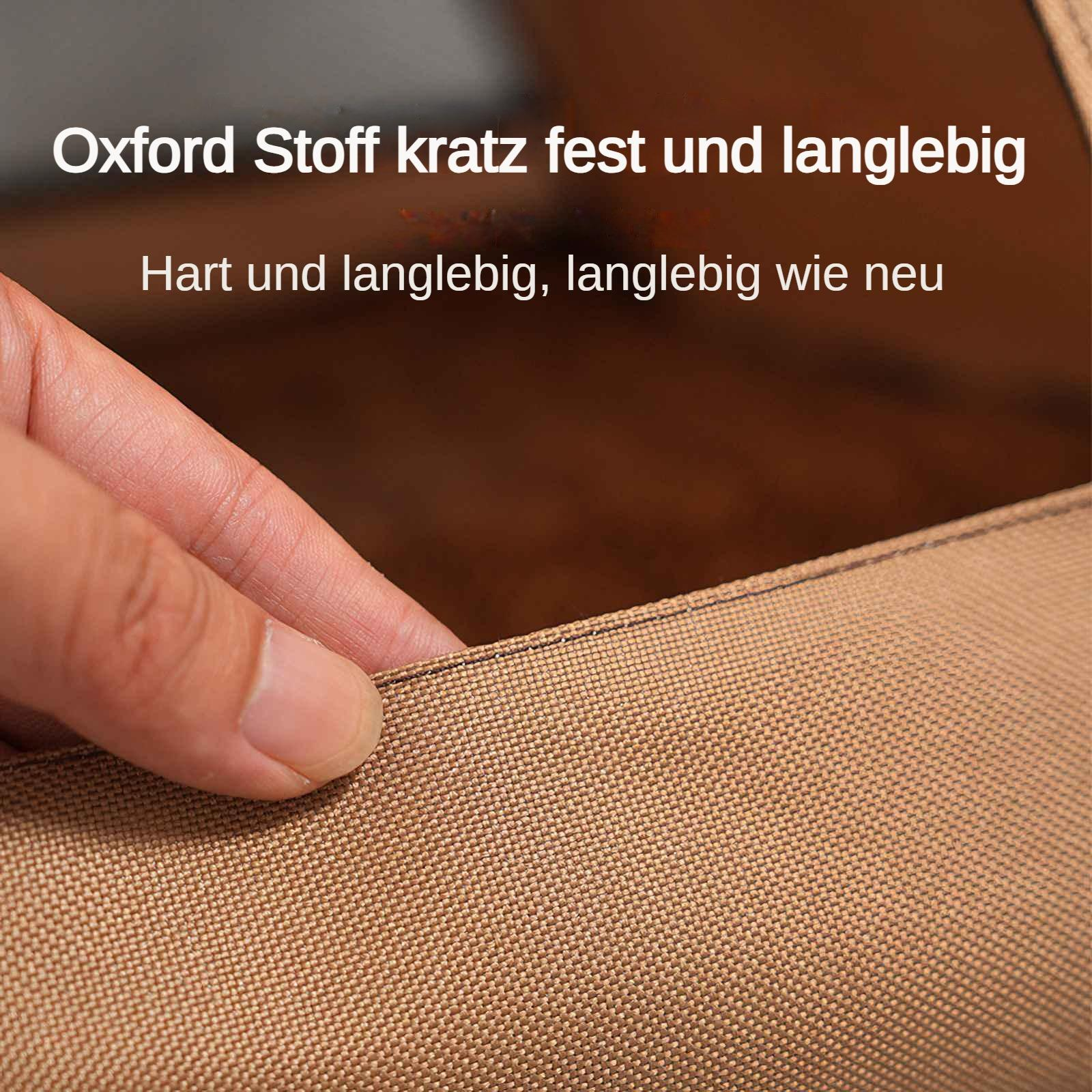 Eine Hand berührt einen braunen Stoff. Oben steht Text auf Deutsch. Der Stoff ist kratzfest und langlebig.
