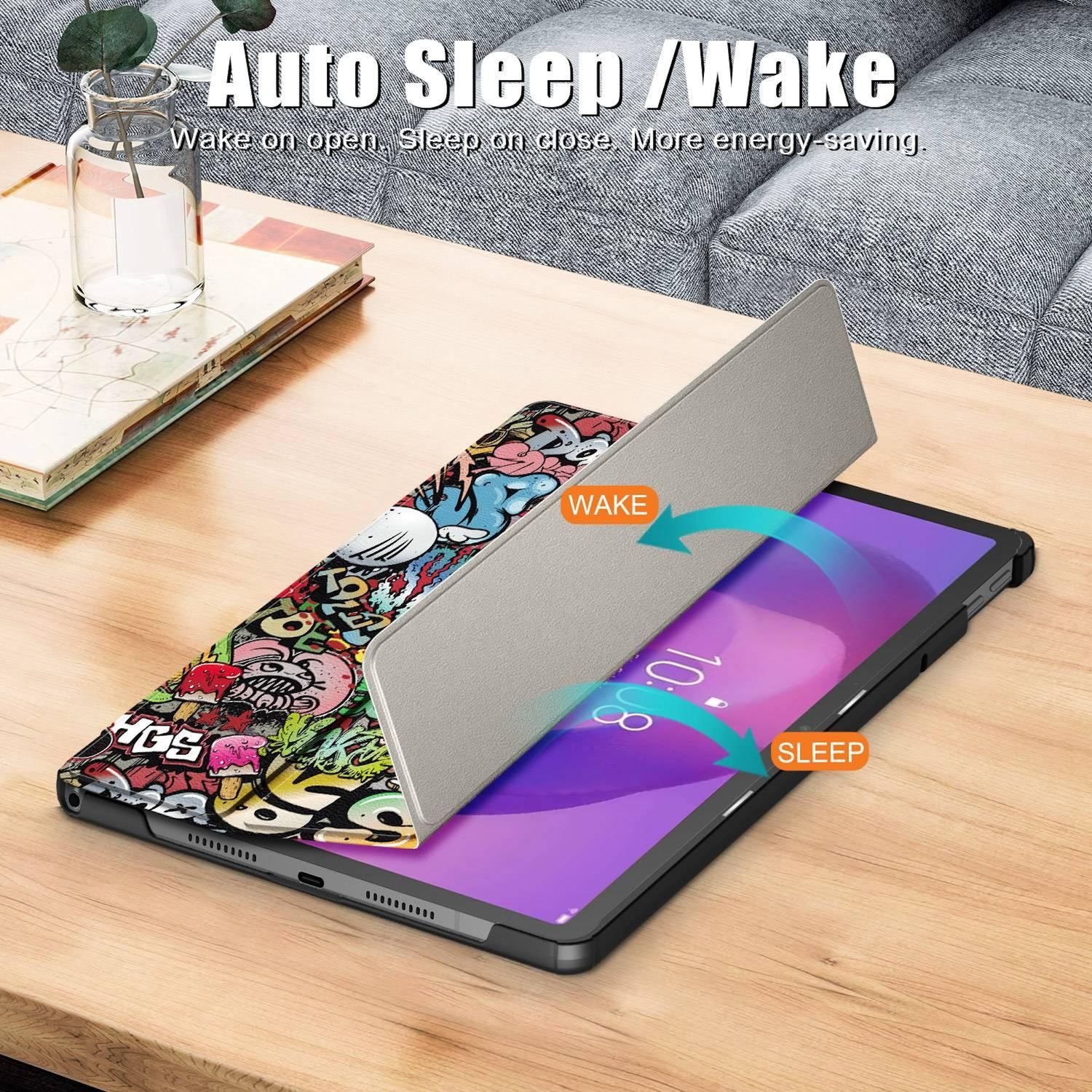 Tablet mit bunter Graffiti-Design-Hülle. Der Deckel ist offen, der Bildschirm zeigt 10:08. Pfeile zeigen die Funktionen "Wake" und "Sleep".