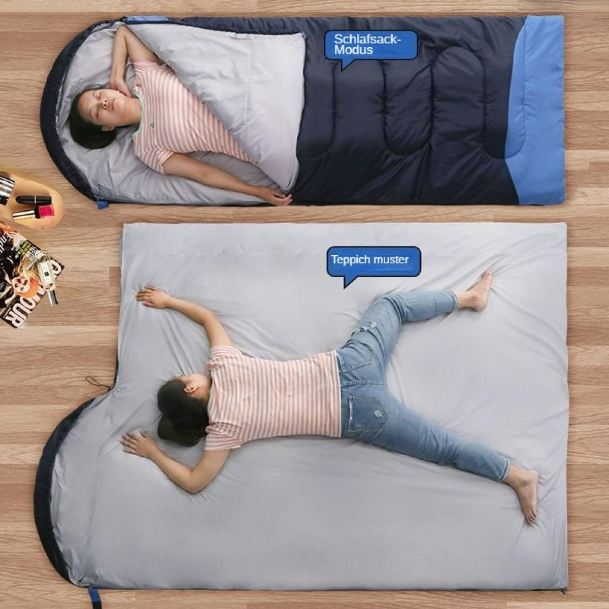 Zwei Frauen liegen auf einem Bett und in einem Schlafsack. Eine ist in einem Schlafsack, die andere auf einem grauen Bettlaken.