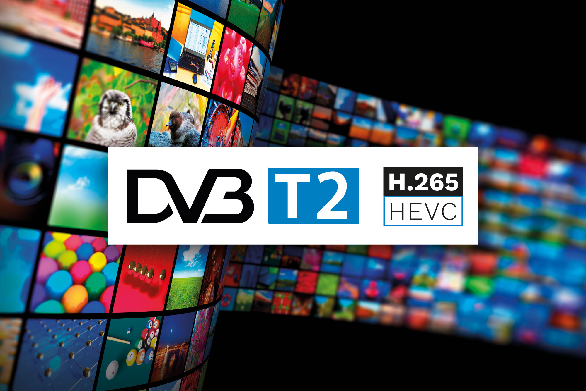 Obraz przedstawia logo DVB T2 i H.265 HEVC na zakrzywionym układzie małych obrazów, z czarnym tłem.