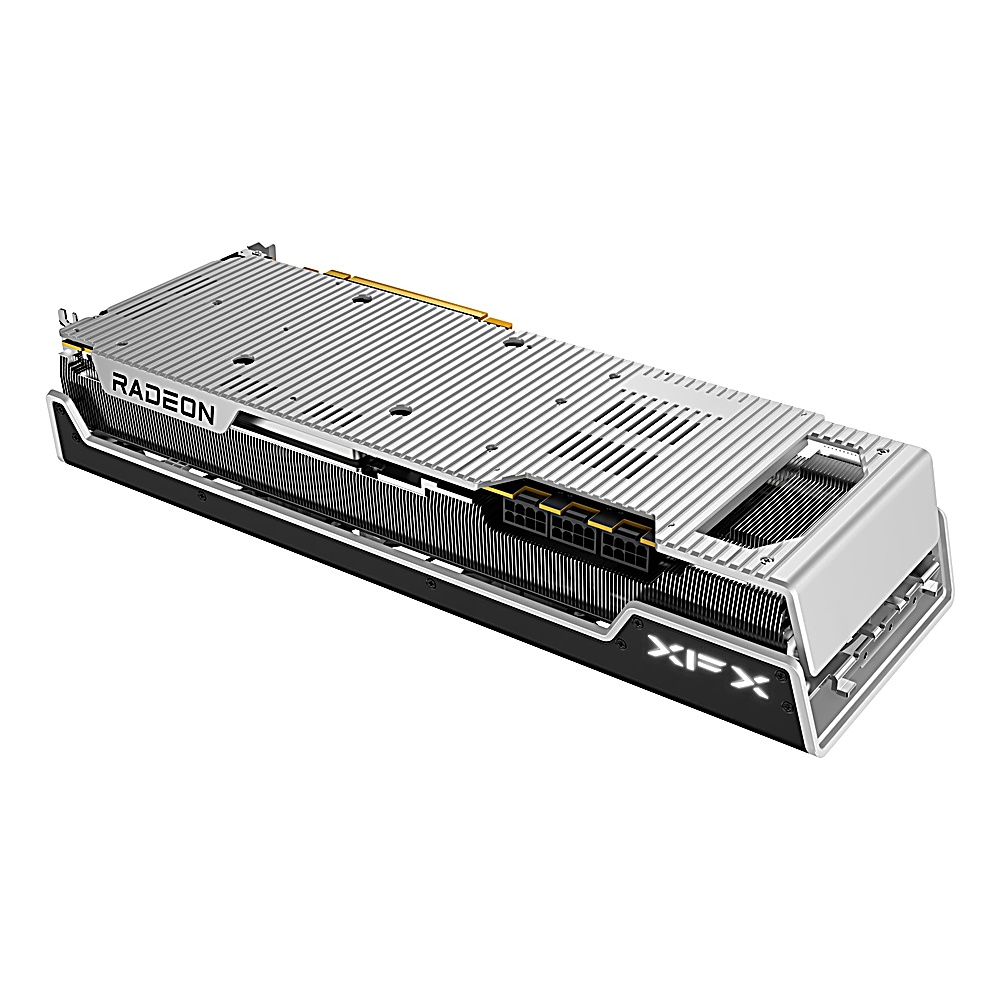 Srebrno-czarna karta graficzna XFX Radeon. Karta posiada wiele portów i żeber chłodzących. Widoczne są logo Radeon i XFX.