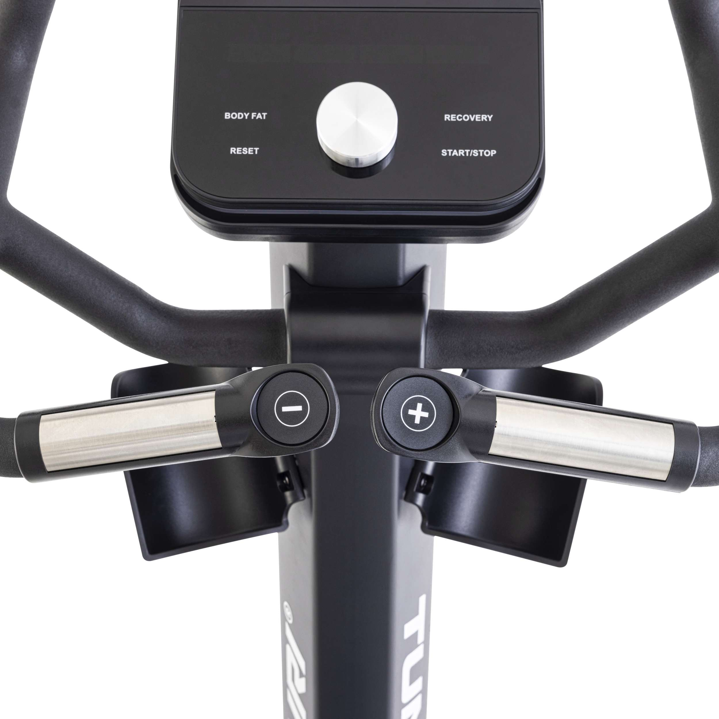 Een bedieningspaneel van een trainingsmachine met knoppen en een knop. Er zijn sturen aan weerszijden. De achtergrond is wit.