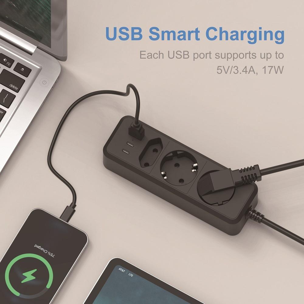 Eine schwarze Steckdosenleiste mit einem Handy und Tablet, die geladen werden. Ein Laptop ist teilweise sichtbar. Text: 'USB Smart Charging'.
