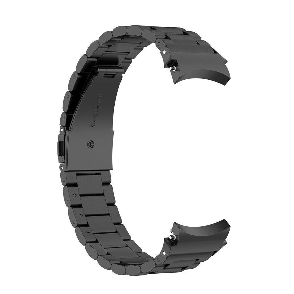 Ein gebogenes, schwarzes Edelstahl-Uhrenarmband liegt auf weißem Grund. Es hat mehrere verbundene Glieder und die Worte Edelstahl.