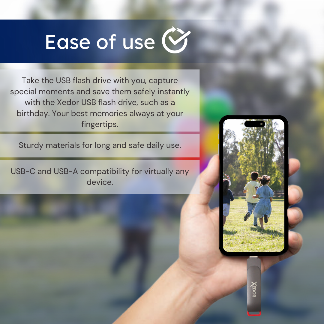 Een hand houdt een telefoon vast met kinderen die in een park rennen. Er is een USB-stick aangesloten. Tekst overlay: Gebruiksgemak.