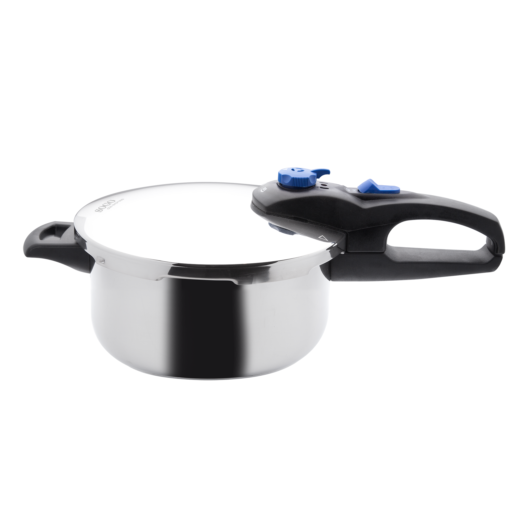 Una olla a presión de acero inoxidable con asa negra y válvula azul, sobre fondo blanco.
