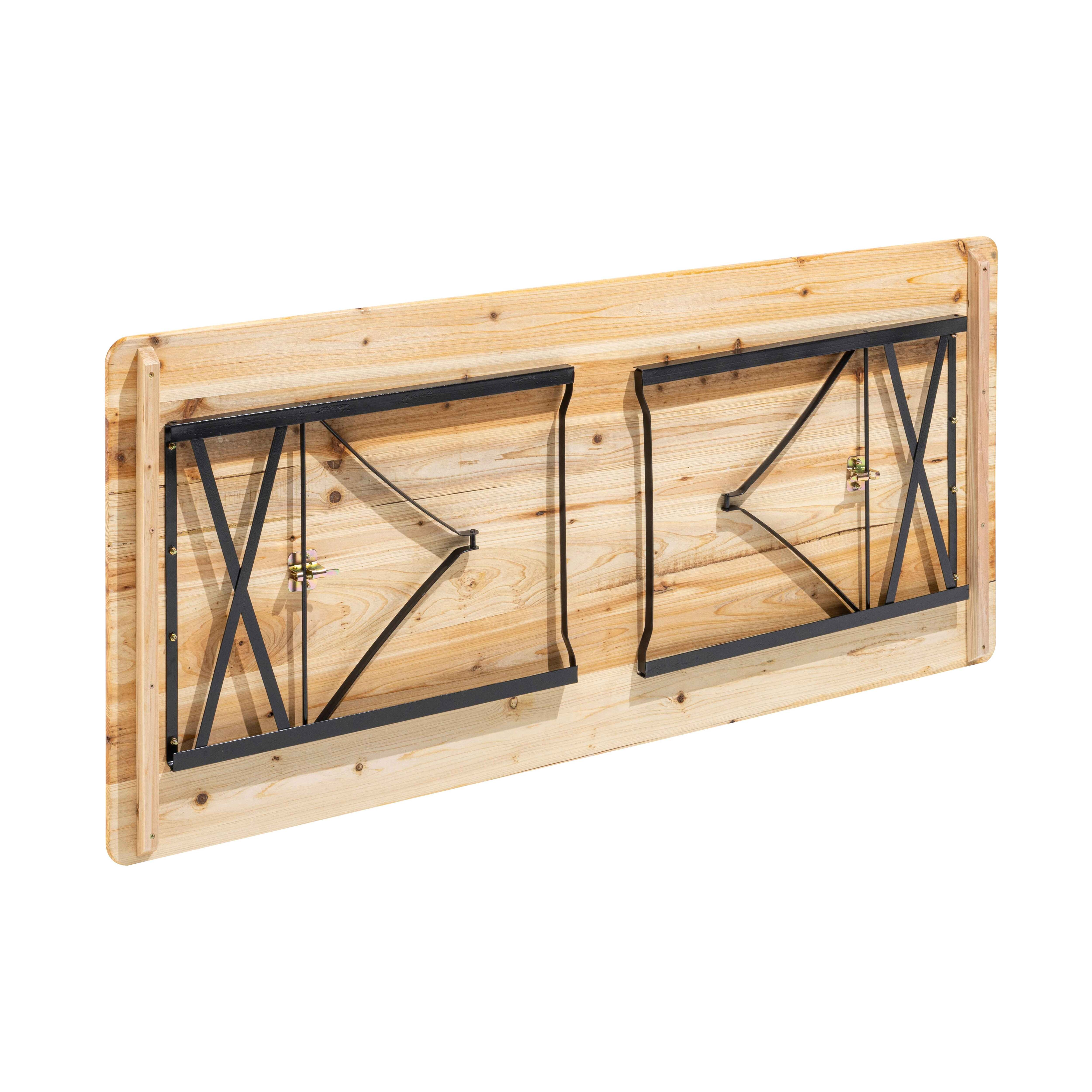 Holztisch mit schwarzen Metall-Klappbeinen. Der Tisch ist hellbraun, die Beine sind schwarz. Isoliert auf weißem Hintergrund.