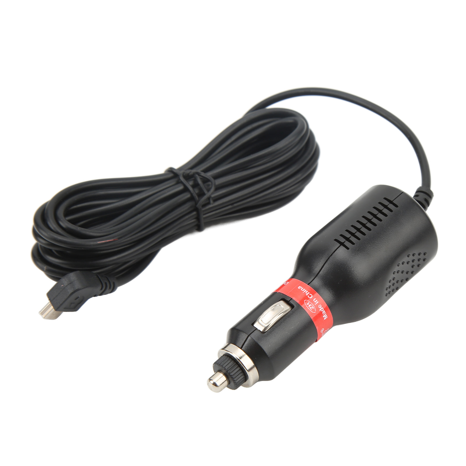 Ein schwarzes Autoladegerät mit einem aufgerollten Kabel. Das Ladegerät hat ein rotes Etikett und eine silberne Spitze. Das Kabel hat einen Micro-USB.
