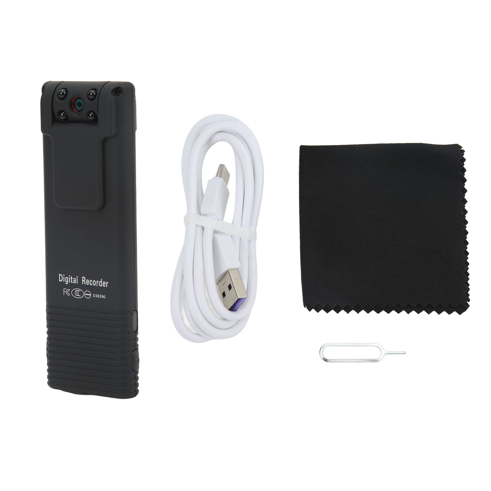 Ein schwarzer digitaler Rekorder, ein weißes USB-Kabel, ein schwarzes Tuch und ein SIM-Kartenwerkzeug liegen auf weißem Untergrund.