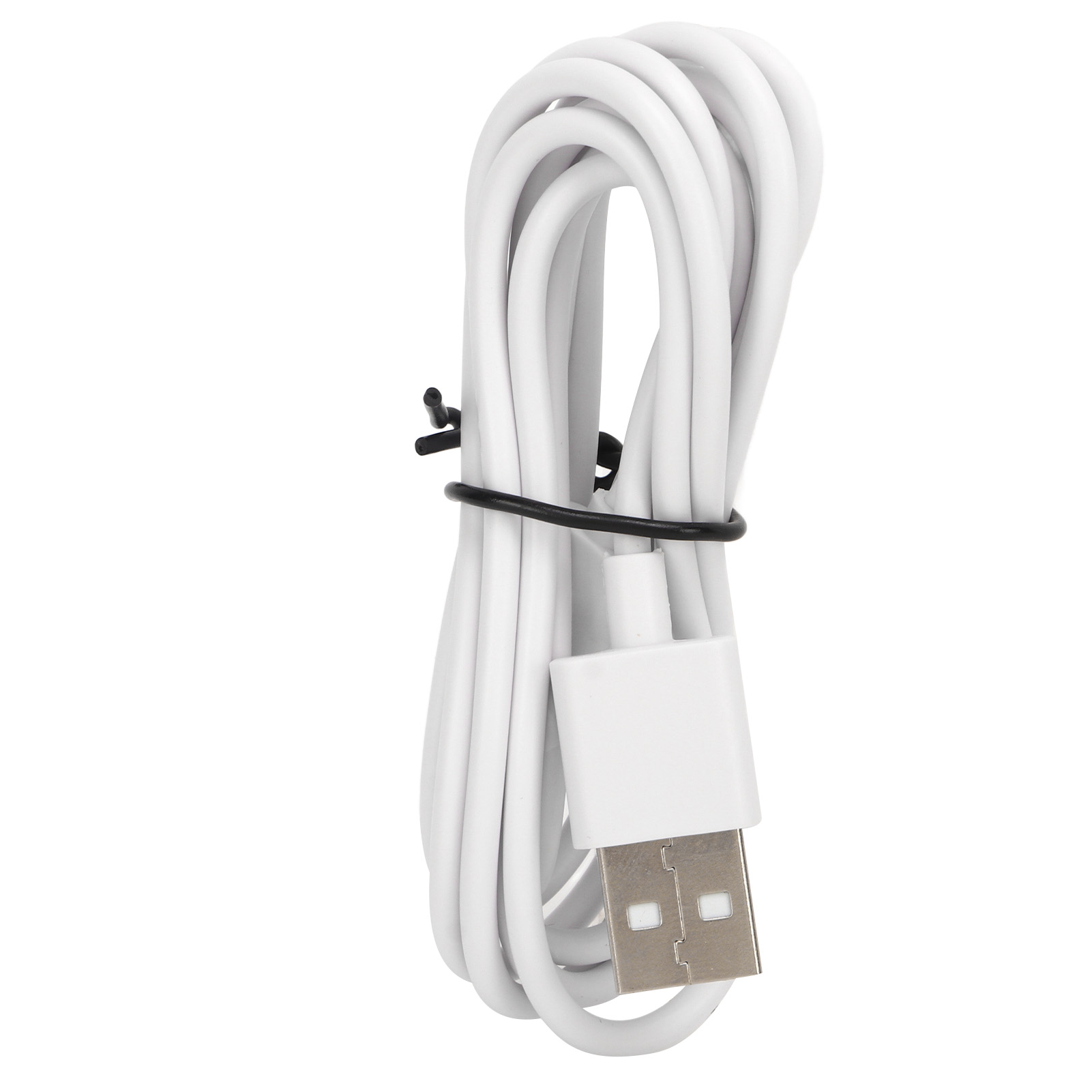 Ein weißes USB-Kabel ist aufgerollt und mit einem schwarzen Band befestigt. Der USB-Anschluss ist am Ende sichtbar.