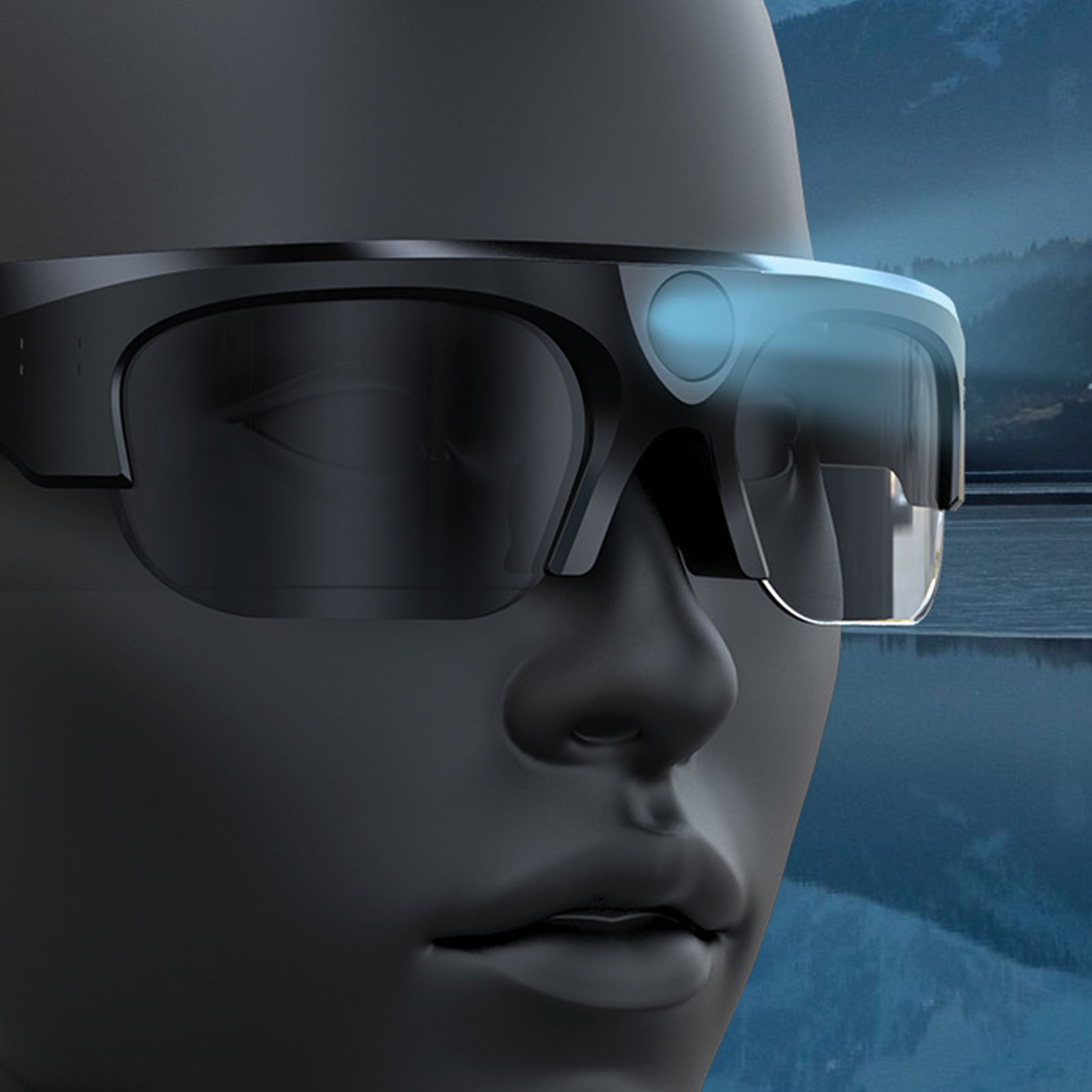 Nahaufnahme einer dunklen Schaufensterpuppe mit Smartglasses. Im Hintergrund sind Berge und Wasser zu sehen.