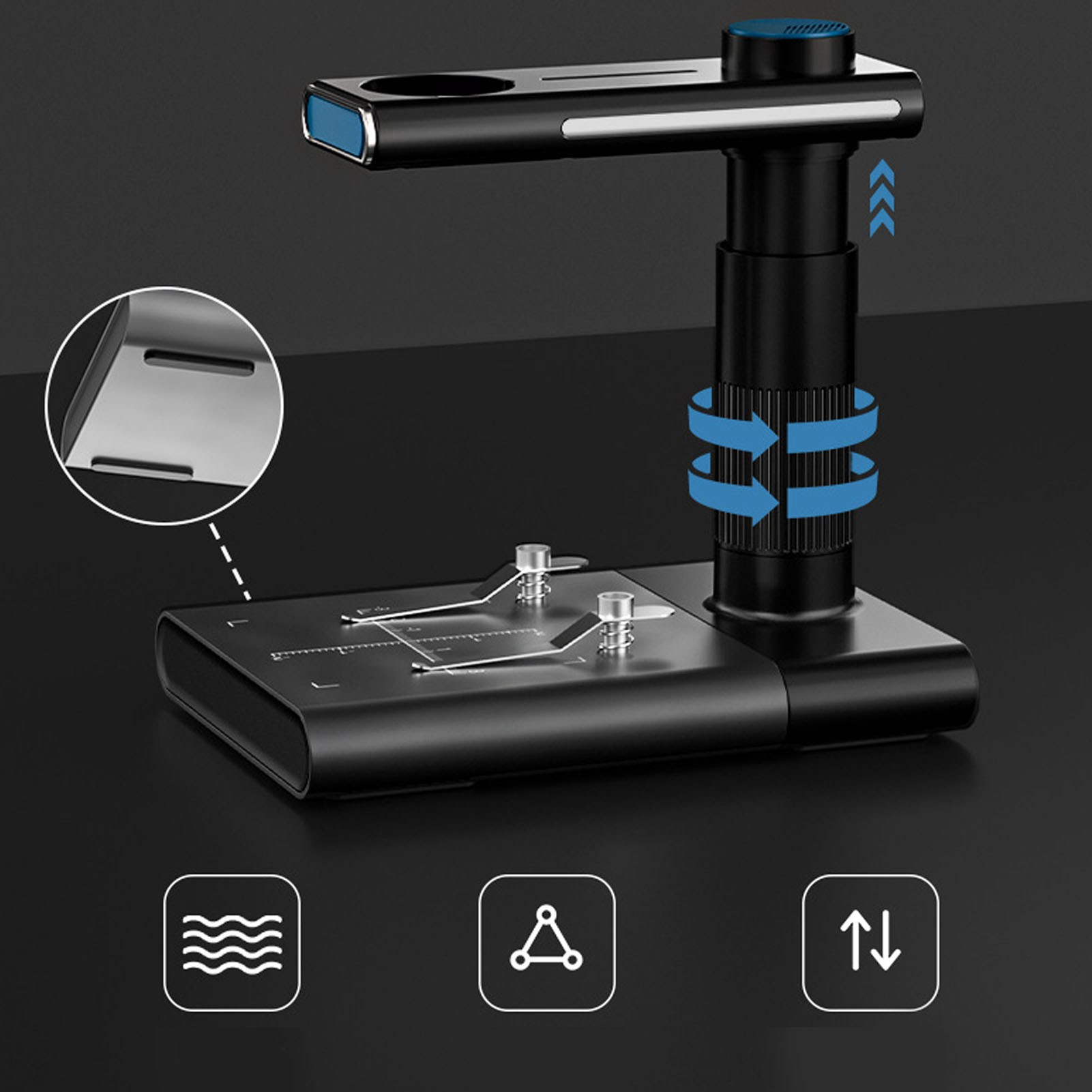 Ein schwarzer Scanner mit blauen Akzenten. Er hat eine Basis, einen vertikalen Träger und einen horizontalen Arm. Symbole für Welle, Verbindung und Pfeile.
