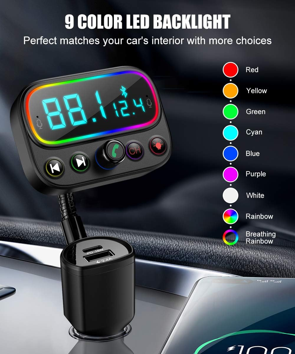 Autogadget mit Zahlenanzeige, Farbauswahl rechts und Ladeanschluss unten. Es ist an eine Steckdose im Auto angeschlossen.
