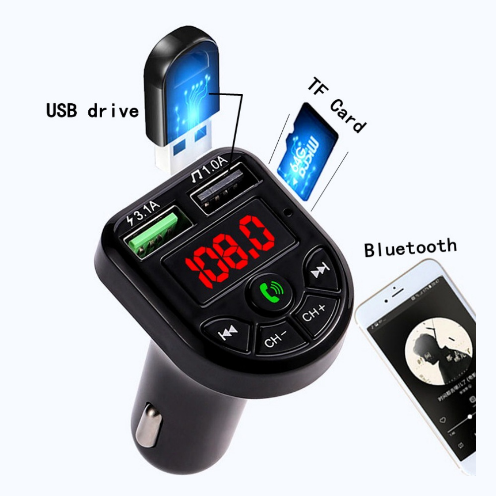 Ein schwarzer Bluetooth-FM-Transmitter für das Auto. Es zeigt 108.0 an, hat USB- und TF-Kartensteckplätze und ein Musik-App-Handy.