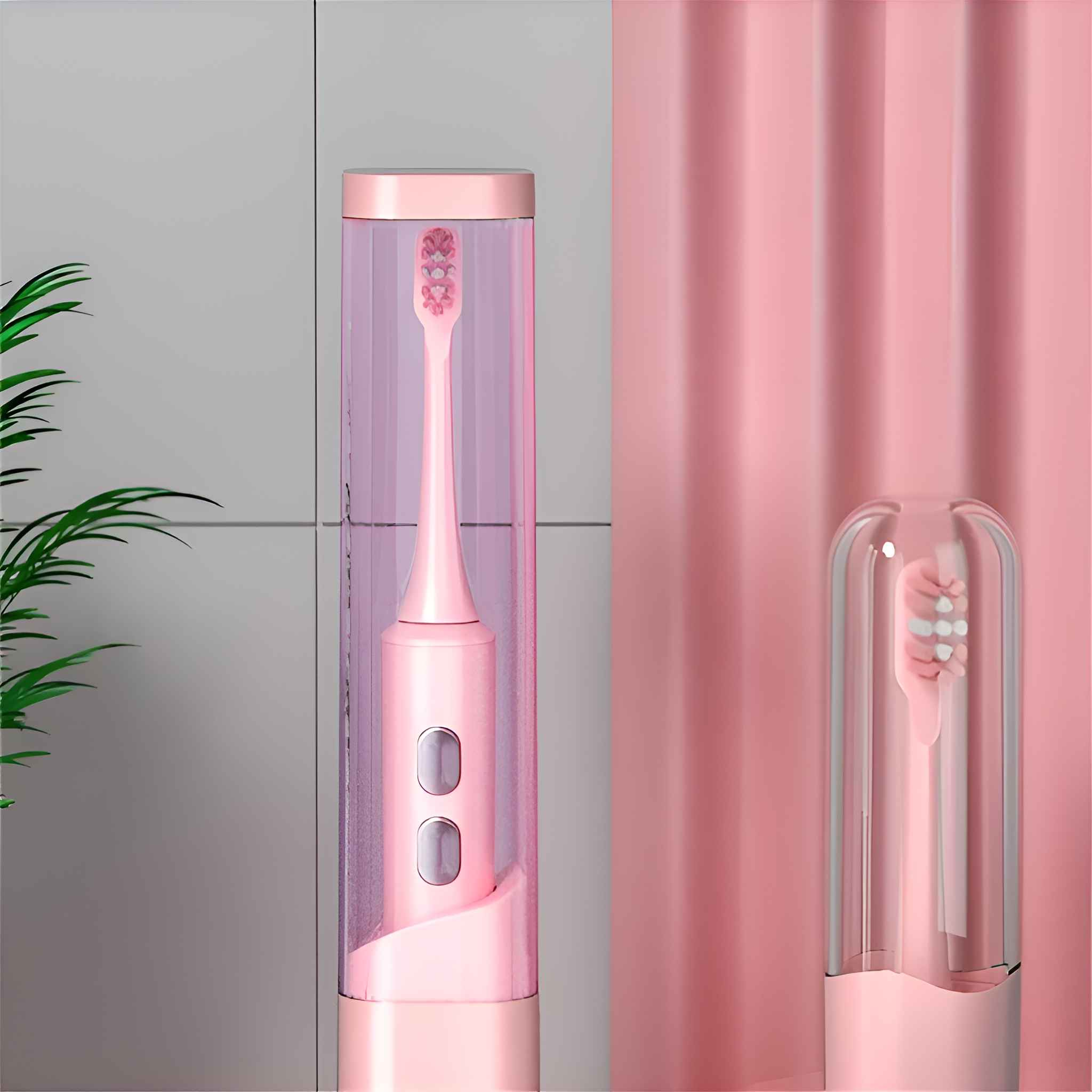 Eine rosa elektrische Zahnbürste in einem transparenten Etui. Der Hintergrund ist eine hellgraue Wand und rosa Vorhänge.