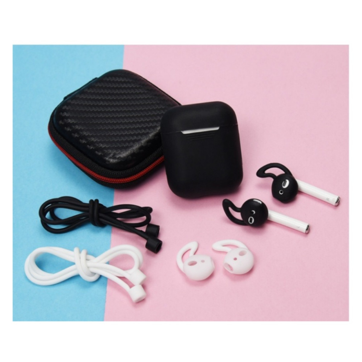 Estuche negro, AirPods, puntas para los oídos y correas sobre un fondo rosa y azul. Se muestran accesorios para dispositivos de audio.