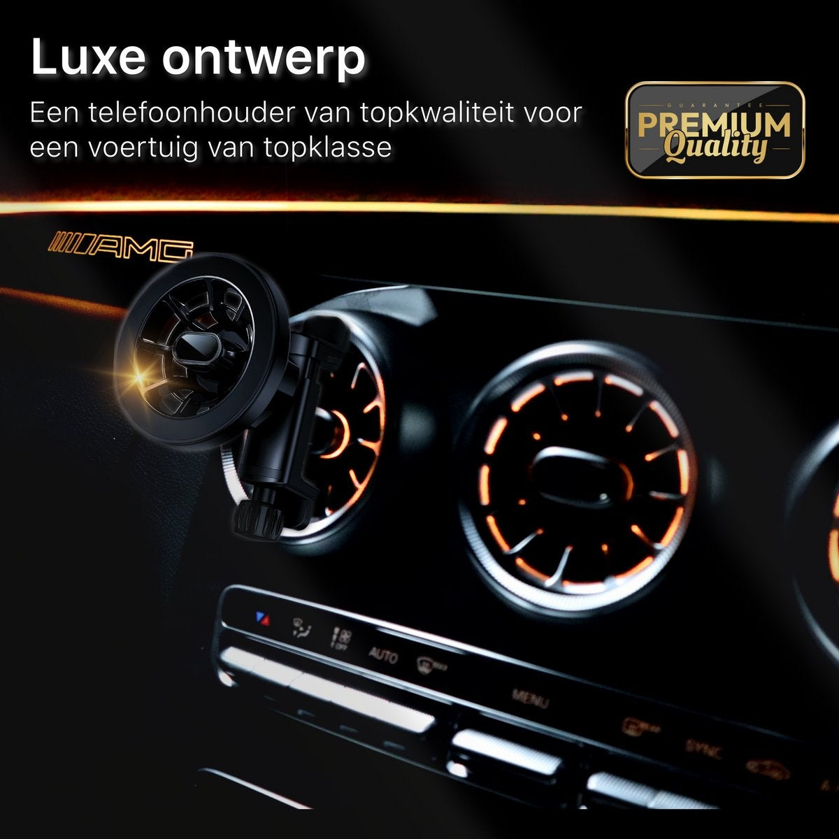 Auto-interieur met een telefoonhouder op het dashboard. De ventilatieopeningen van de auto zijn zichtbaar, evenals een premiumkwaliteitslabel.