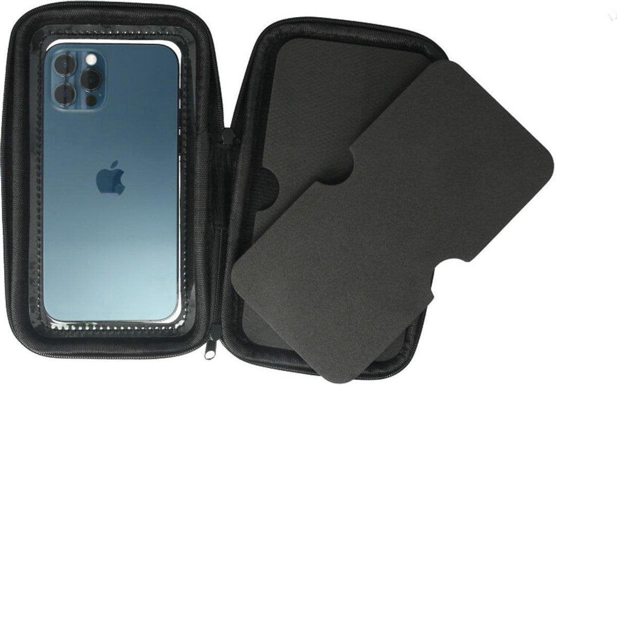 Een open zwarte telefoonhoes met een smartphone erin. Daarnaast een zwart schuimrubberen inzetstuk.