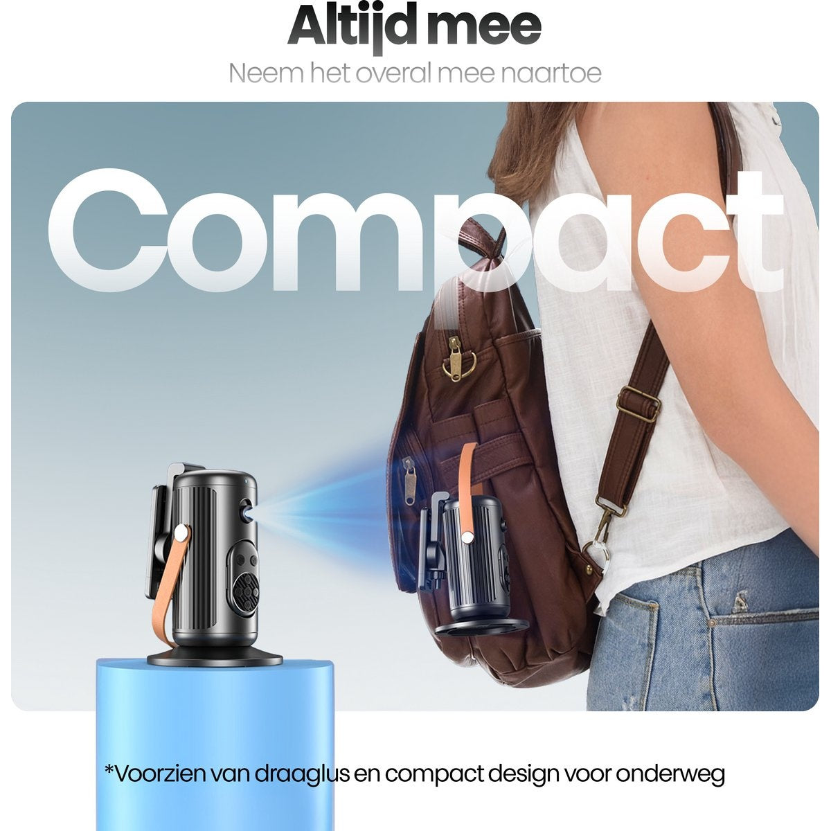 Een compacte projector, met een vrouw die een rugzak draagt. Wordt beschreven als met handvat en compact ontwerp.