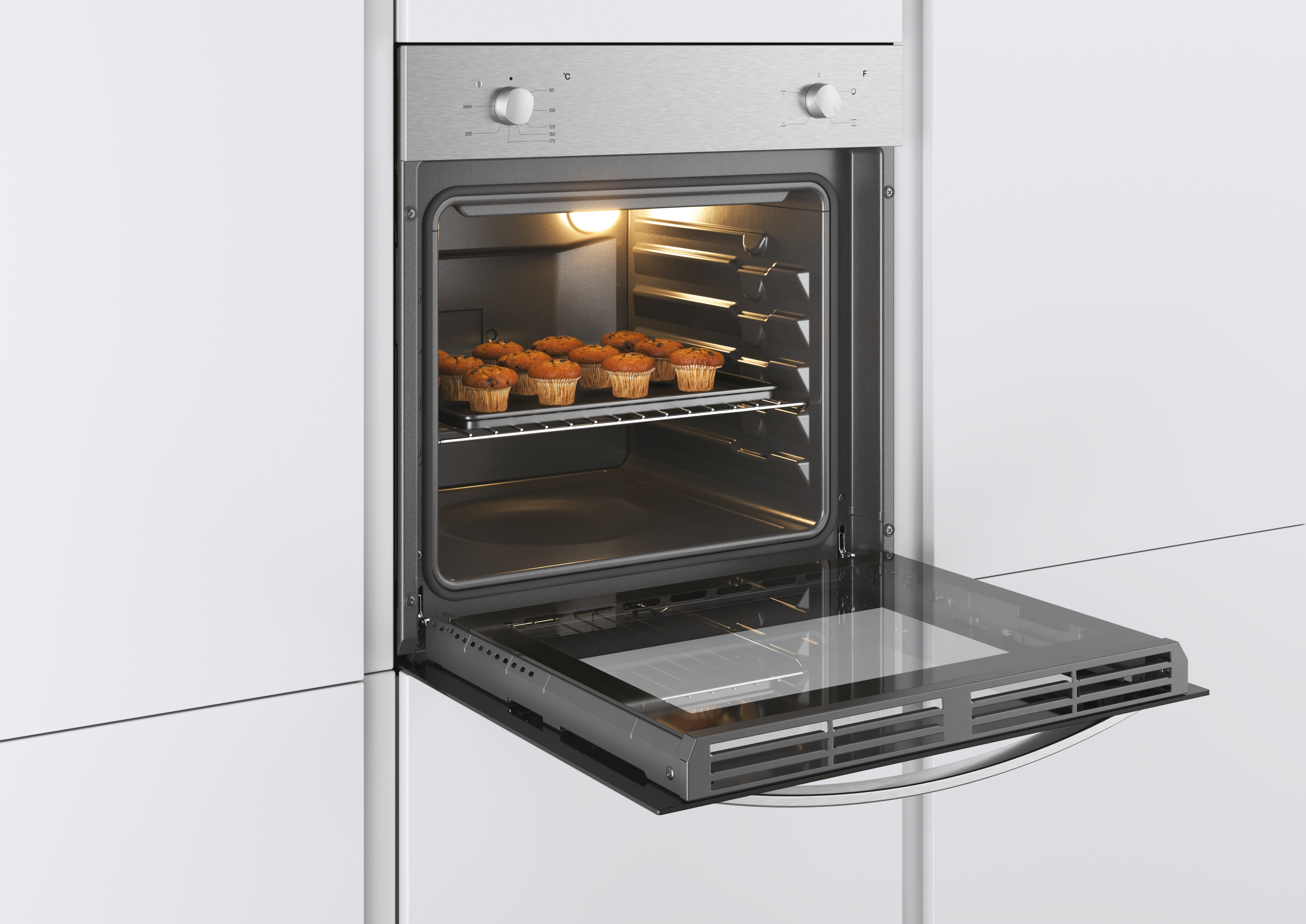 Un forno con la porta aperta, pieno di muffin. Sono visibili comandi in acciaio inox e una porta a vetro.