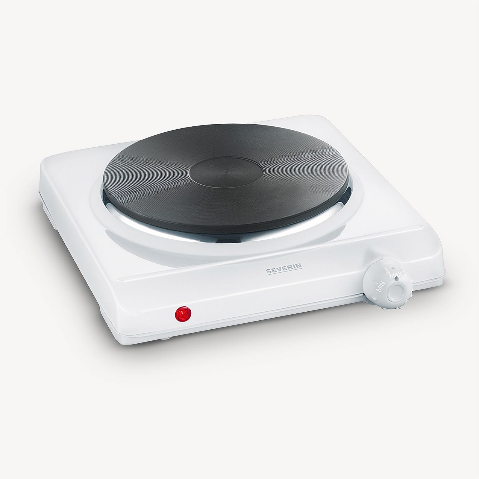 Biała elektryczna płyta grzejna z czarnym elementem grzejnym i pokrętłem. Świeci się czerwone światło. Marka Severin.