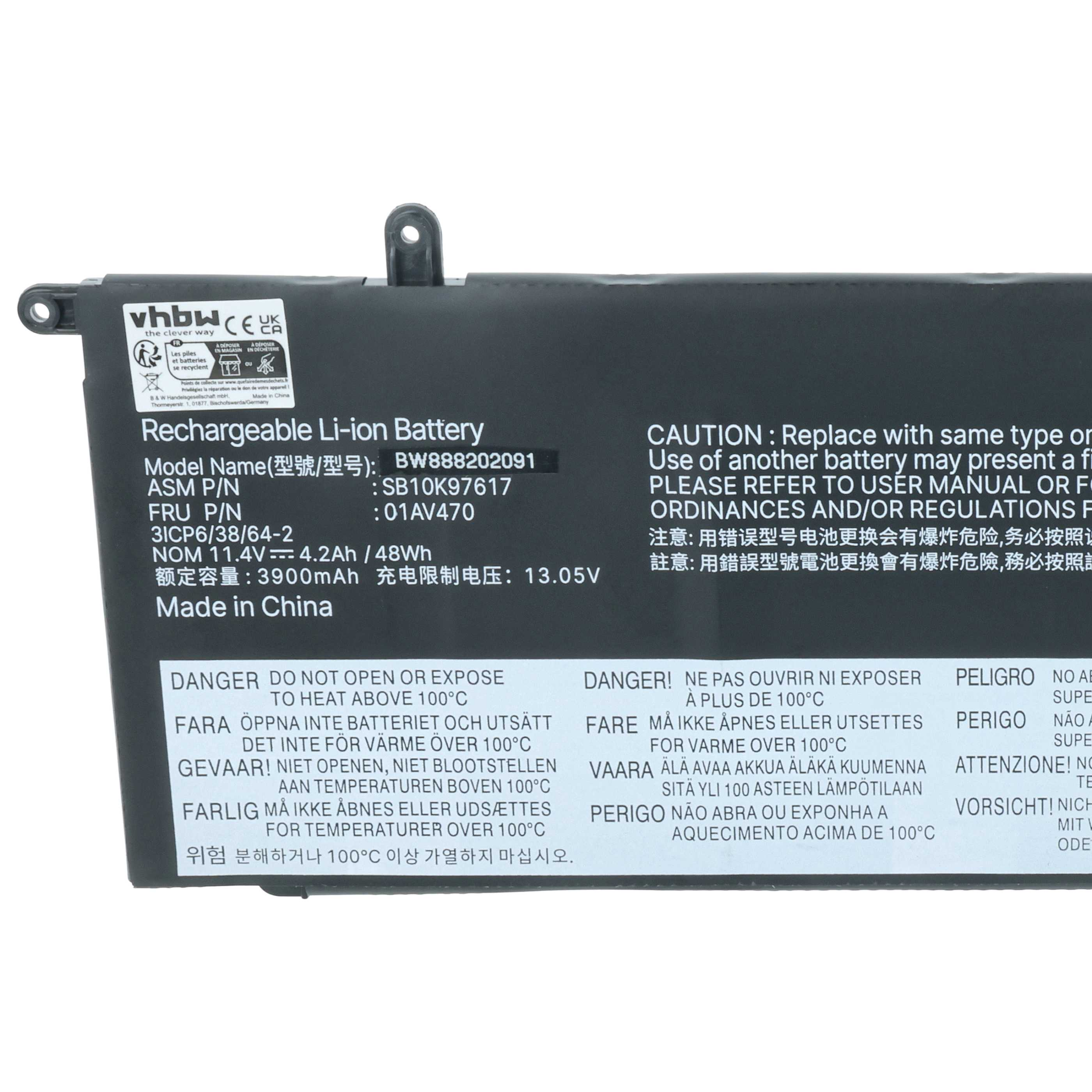 Schwarzes Batterieetikett mit Warnhinweisen in mehreren Sprachen. Text enthält Modellname, Spannung und Sicherheitshinweise.