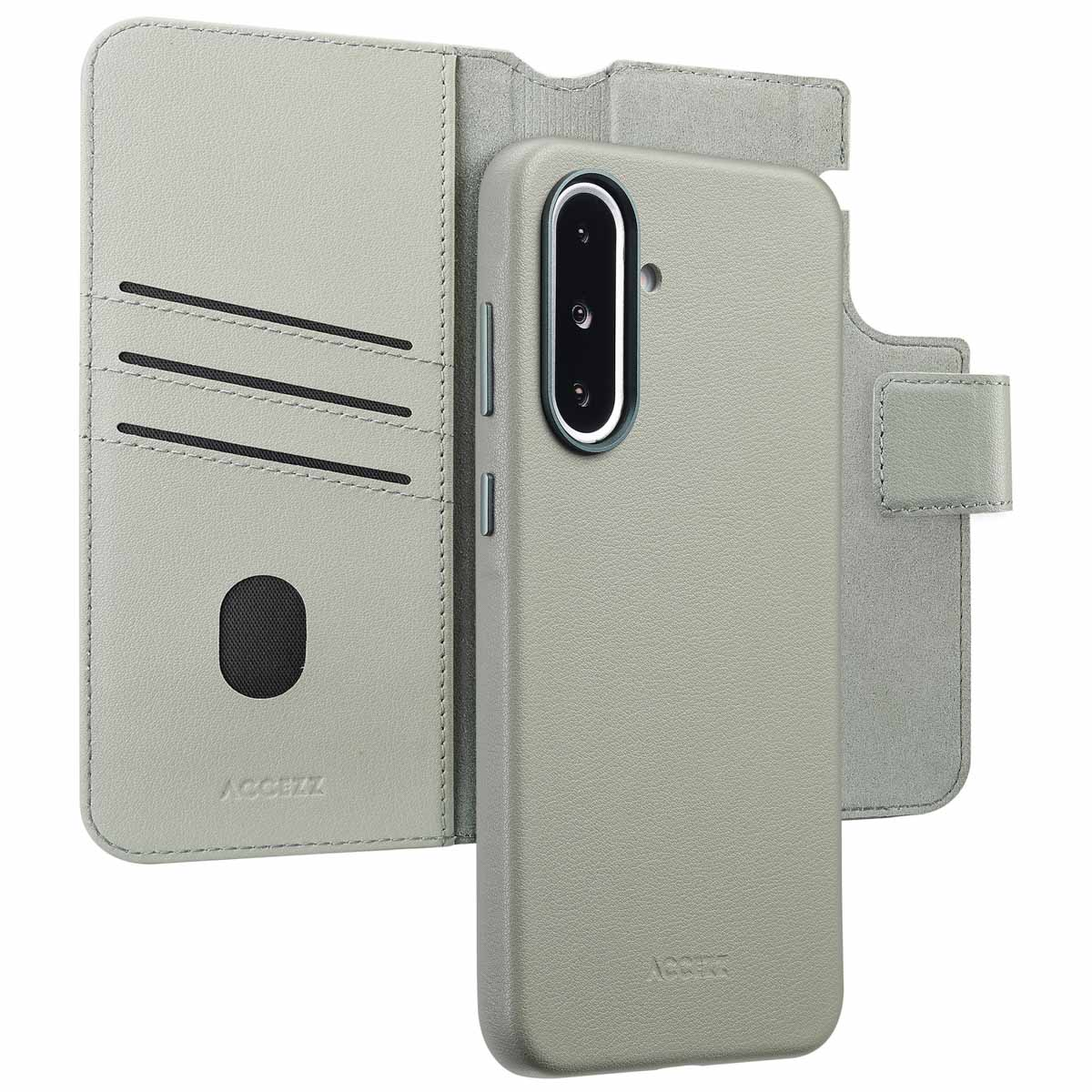 Een lichtgrijze telefoonhoes is open en onthult een telefoon. De hoes heeft kaartsleuven en een magnetische sluiting. De telefoon heeft een camera.