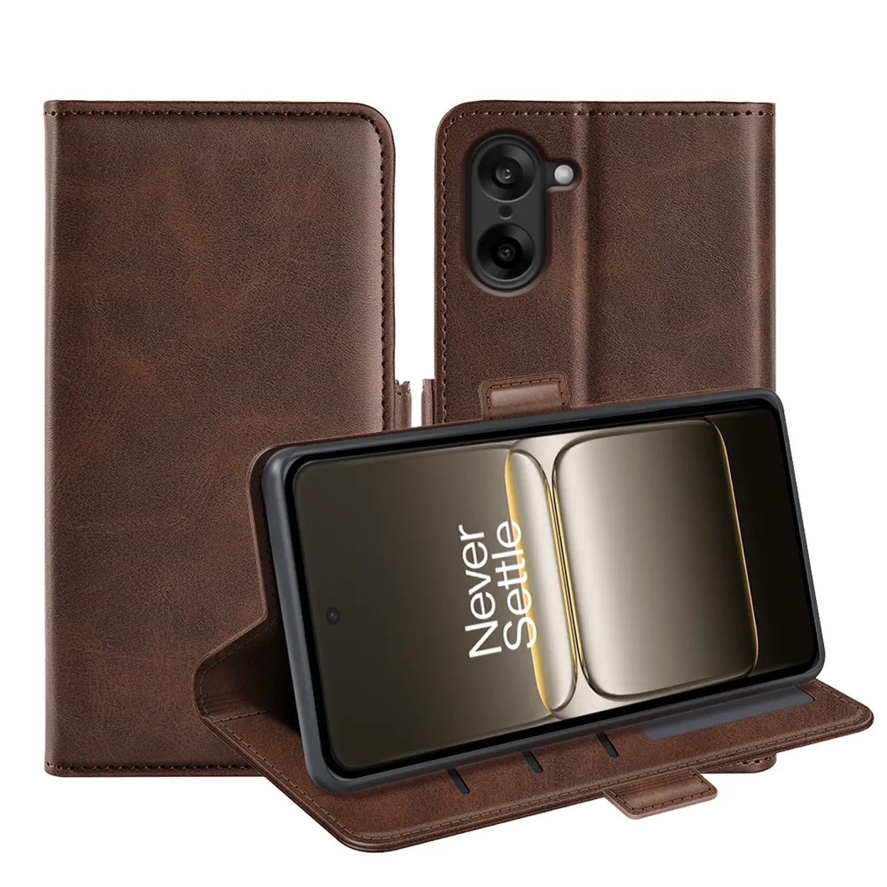 Bruine leren telefoonhoes met een telefoon erin. De hoes is open en toont het telefoonscherm met de woorden 'Never Settle'.