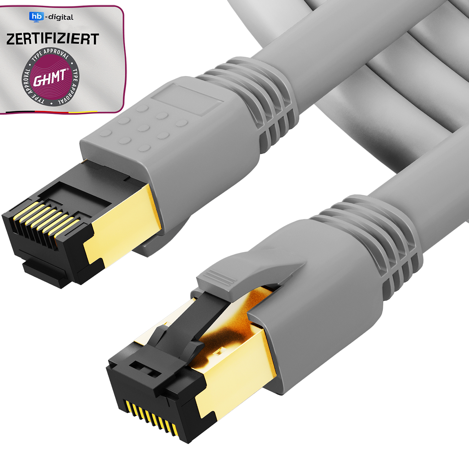 Zwei graue Netzwerkkabel mit goldenen Steckern. Im Hintergrund ist ein Zertifizierungsetikett zu sehen.