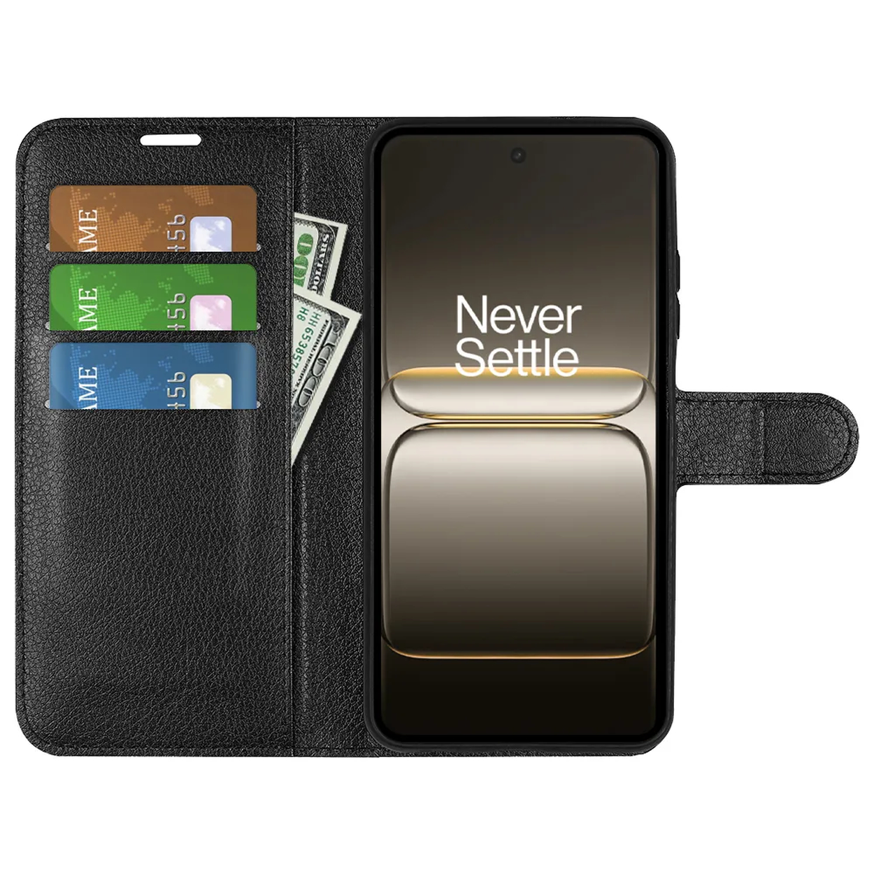 Zwarte telefoonhoes met kaarten en geld. Telefoon toont 'Never Settle'. Kaarten zijn bruin, groen en blauw.
