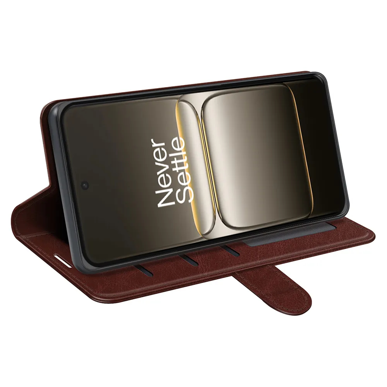 Een smartphone in een bruine leren hoes, open om het scherm te tonen. Het scherm toont een reflectie met de tekst 'Never Settle'.