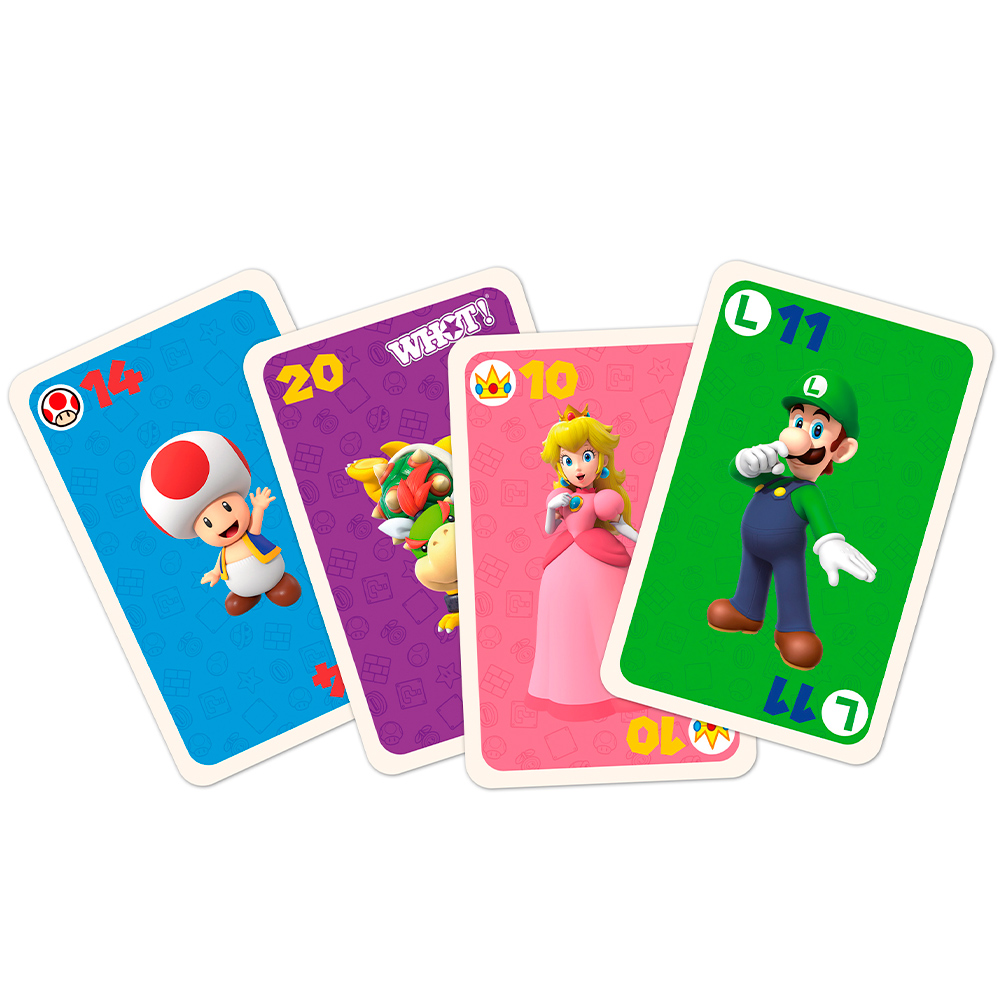 Vier Spielkarten mit Mario-Motiven. Toad, Bowser, Peach und Luigi sind abgebildet. Die Karten haben Zahlen und Symbole.