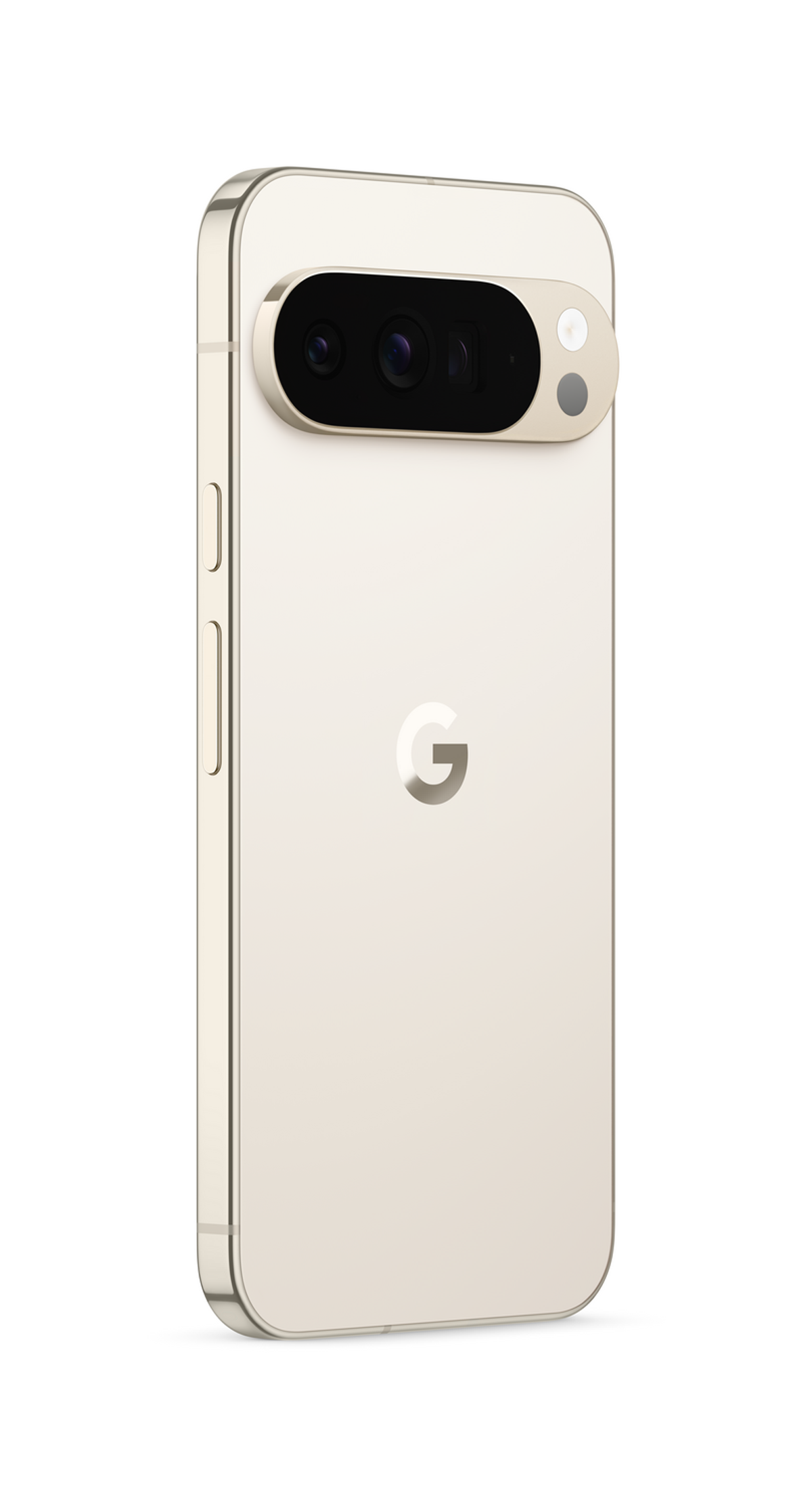 Beżowy smartfon ze złotym paskiem aparatu i logo Google z tyłu, ustawiony pod kątem na białym tle.