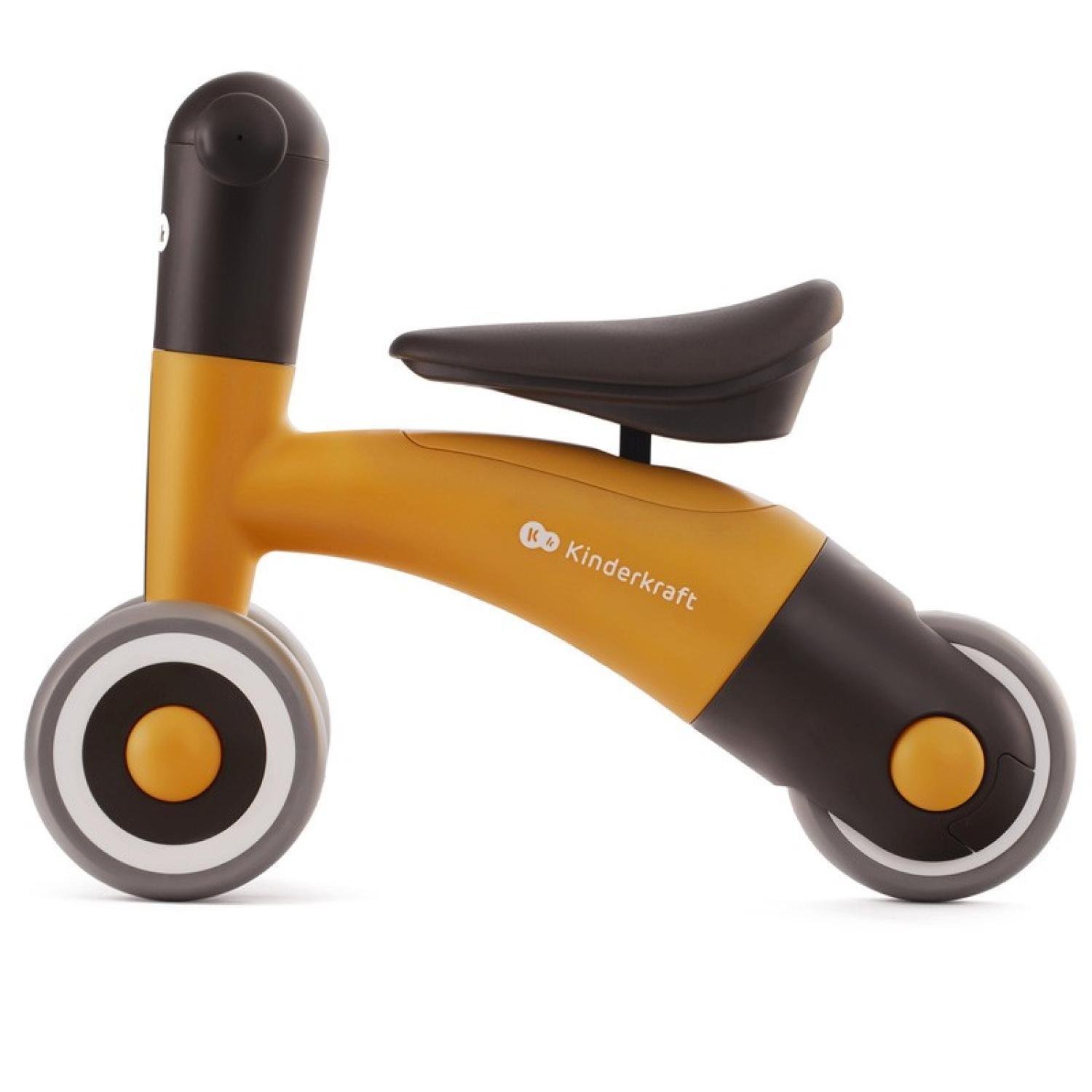 Una bici senza pedali Kinderkraft arancione e nera. Ha due ruote, un sedile e un manubrio. Lo sfondo è bianco.