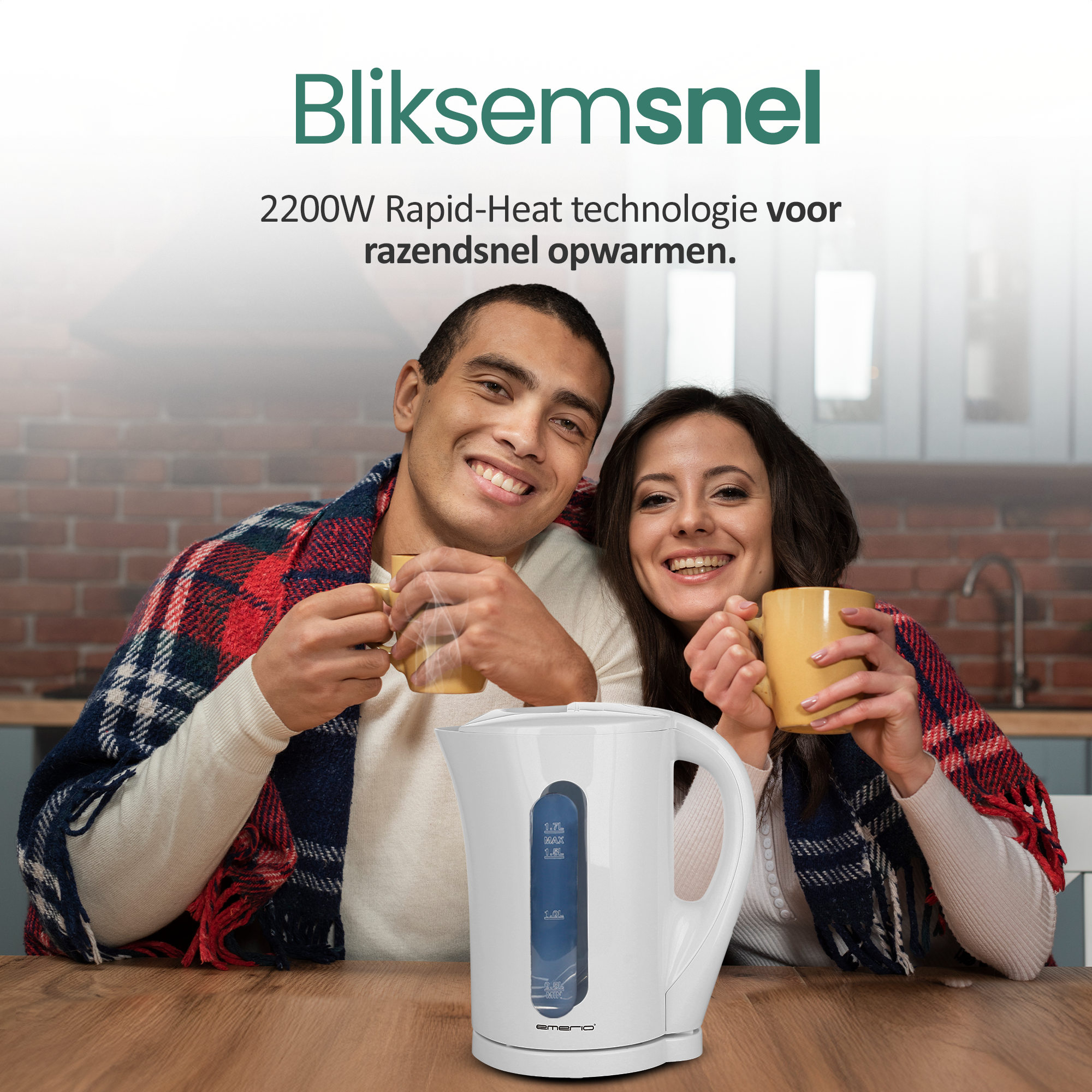 Een lachend stel houdt bekers vast, bij een witte waterkoker. Tekst luidt 'Bliksemsnel' en 'Rapid-Heat technologie'.