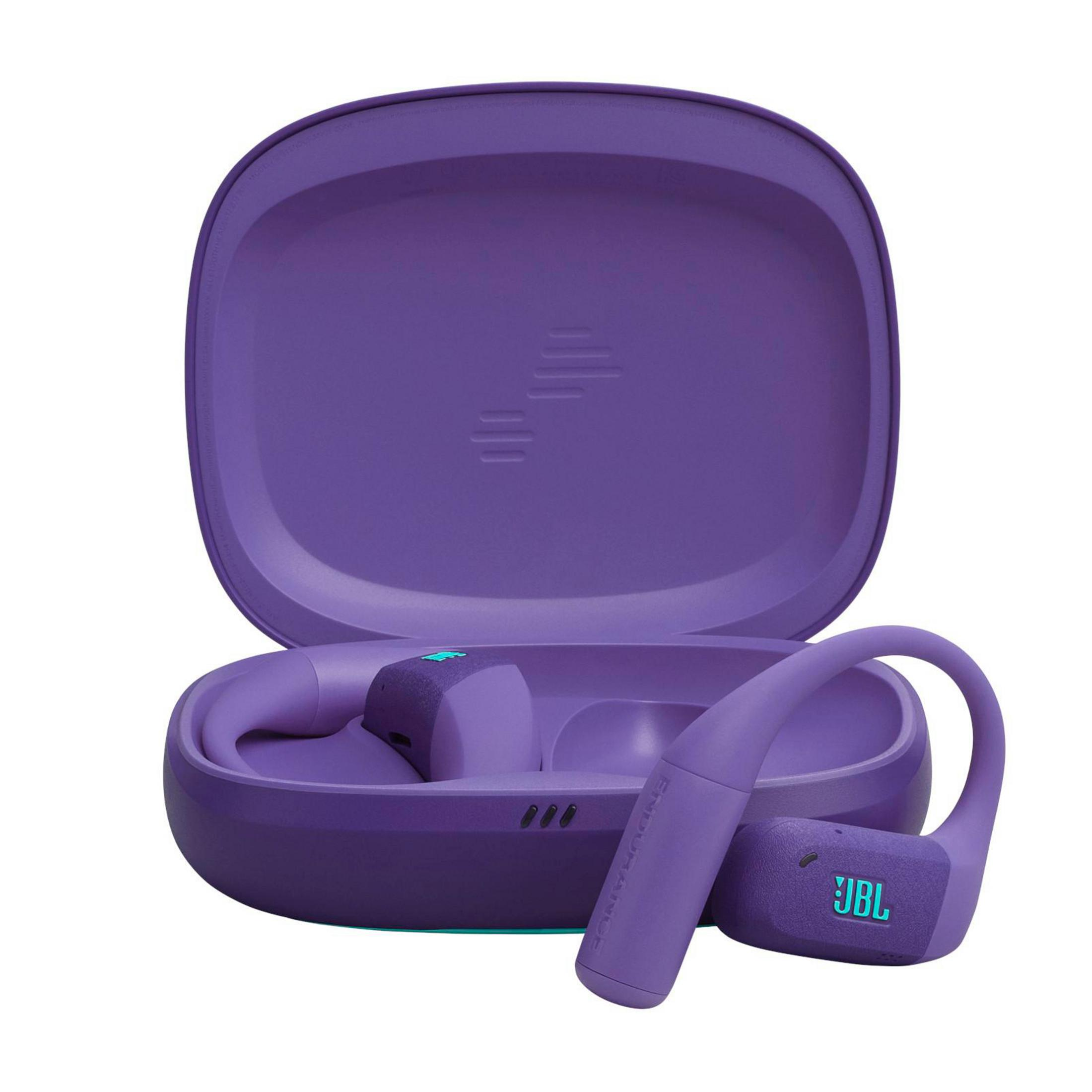 Auricolari JBL viola in una custodia. Un auricolare fuori dalla custodia. La custodia è aperta, rivelando l'altro auricolare.