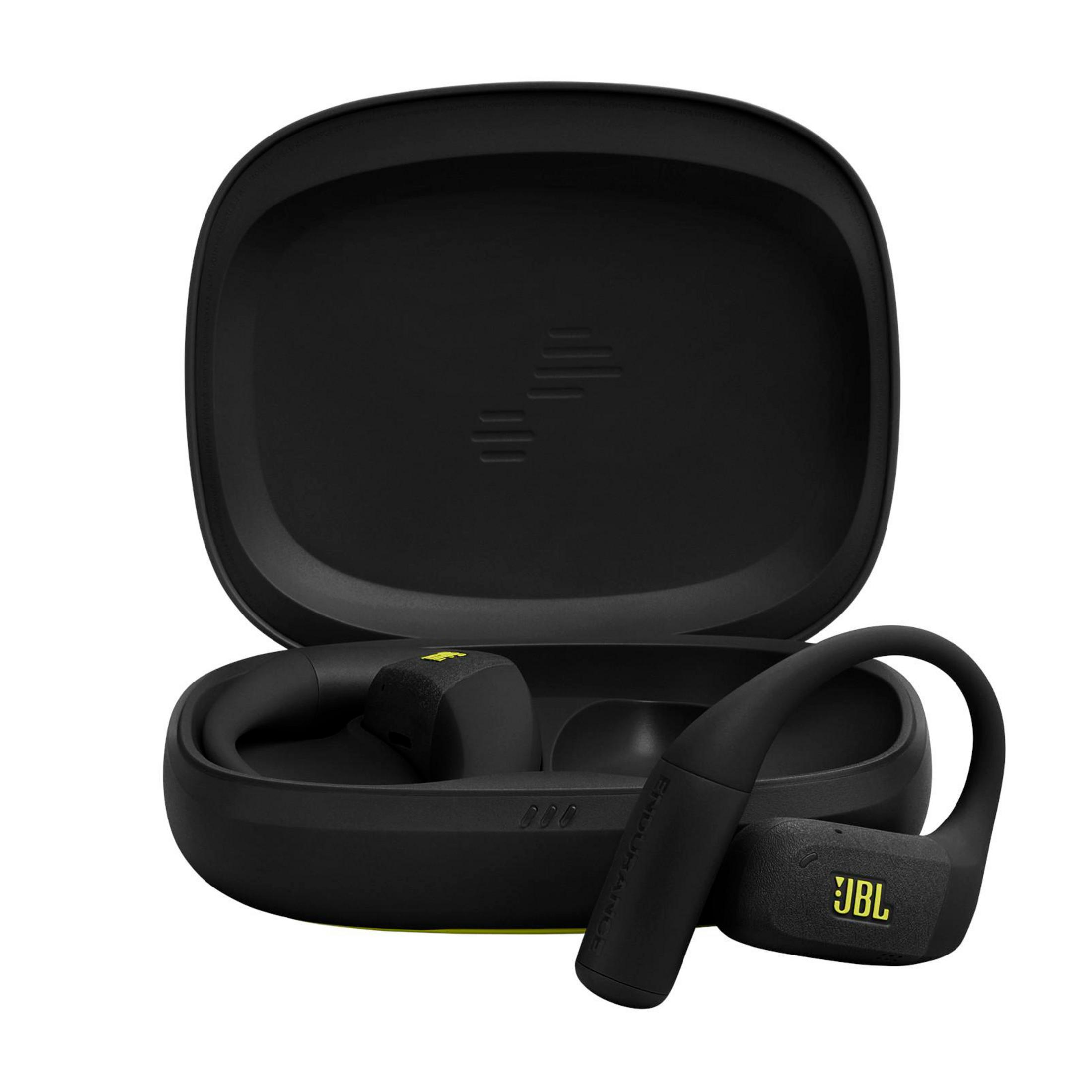 Auricolari JBL neri in una custodia di ricarica nera. Un auricolare è fuori. Accenti gialli e il logo JBL sono visibili.