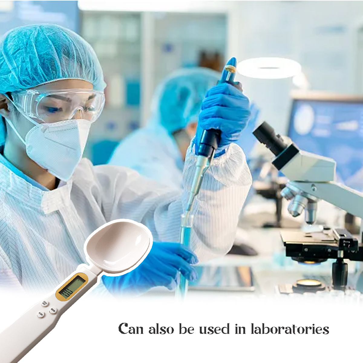 Wissenschaftler im Labor, mit Schutzkleidung, arbeitet mit Geräten. Ein Waagendosierlöffel ist im Vordergrund, Mikroskop im Hintergrund.