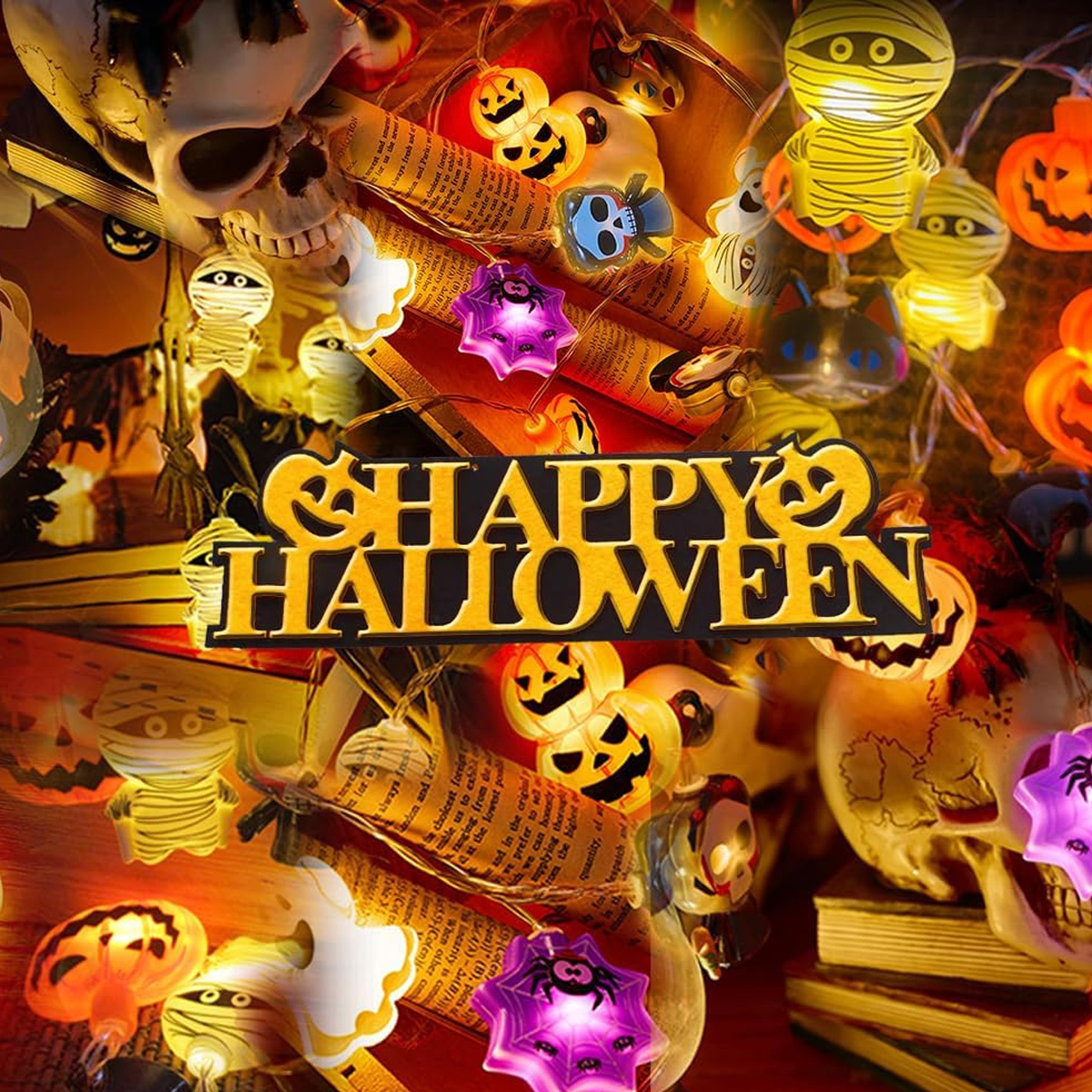Halloween-Dekorationen mit Lichtern in Form von Kürbissen, Mumien, Totenköpfen, Spinnen, Katzen und dem Schriftzug 'Happy Halloween'.