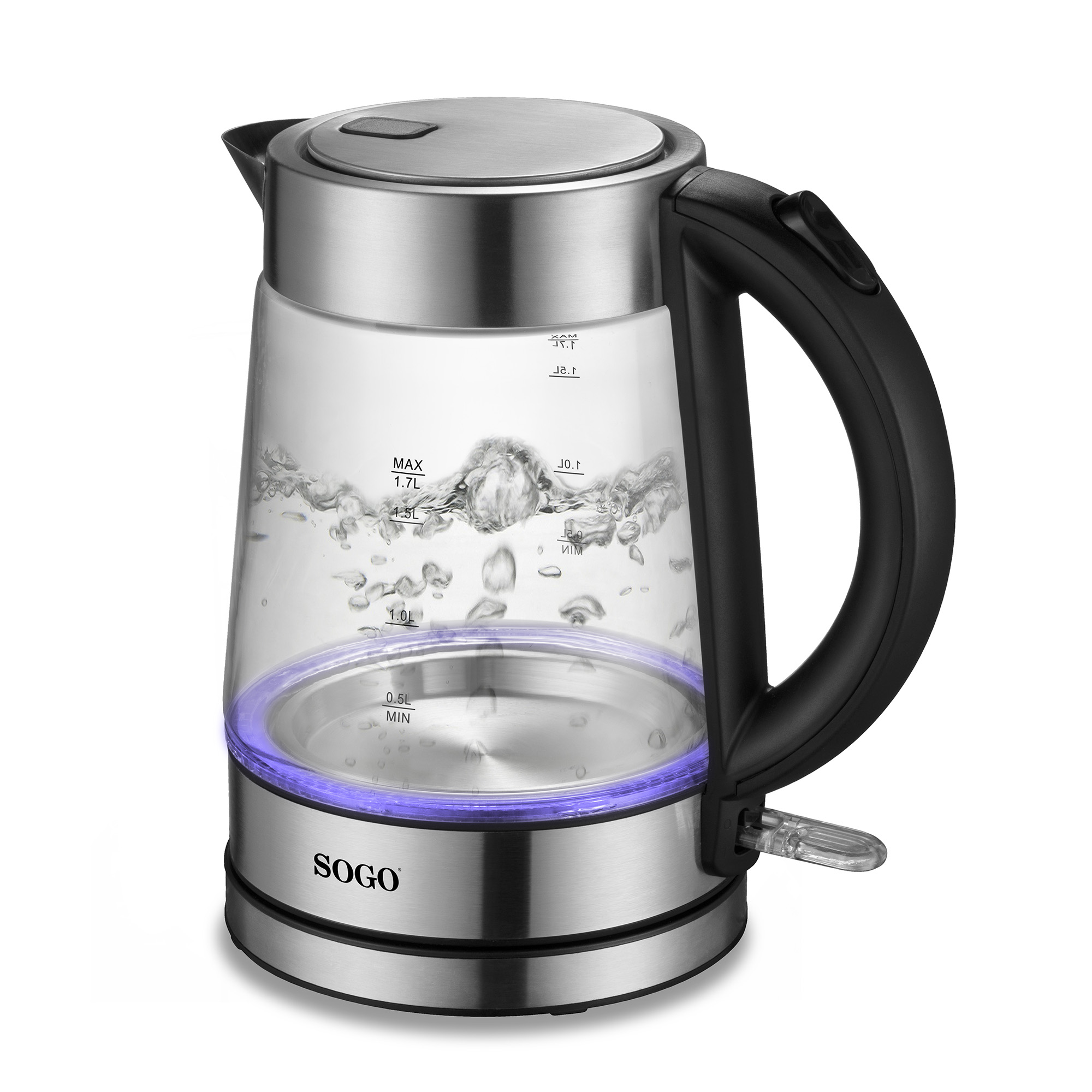 Un bollitore elettrico in vetro con acqua bollente all'interno. Manico e base neri, coperchio argentato. La base ha una luce blu.