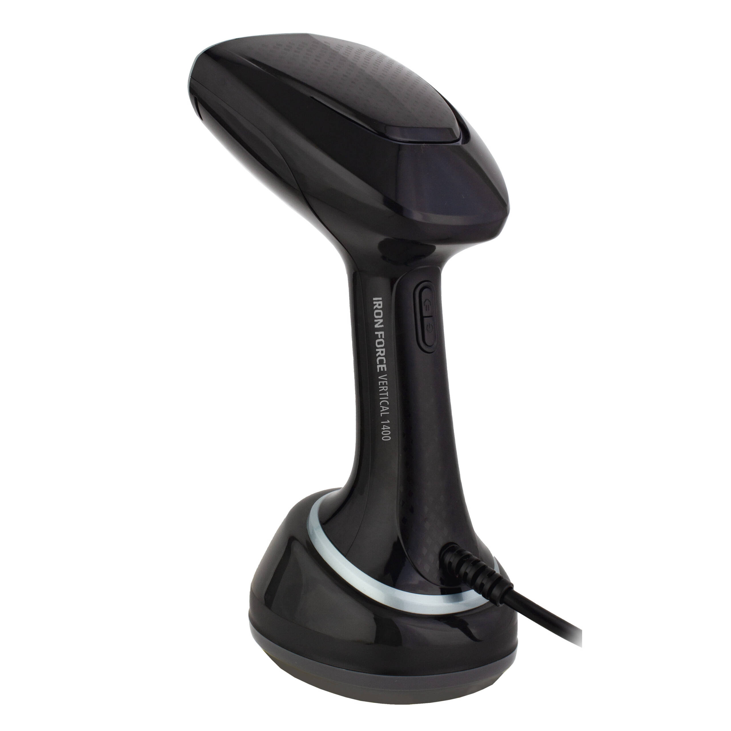 Un vaporizador de ropa vertical negro y gris está aislado sobre blanco. Tiene una cabeza curvada y un mango largo con cable de alimentación.